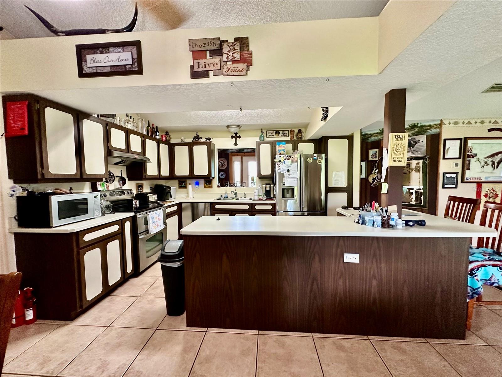 1350 RED COLT CT, ASTOR, FL, 32102