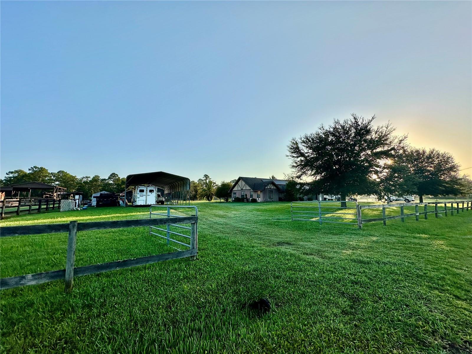 1350 RED COLT CT, ASTOR, FL, 32102