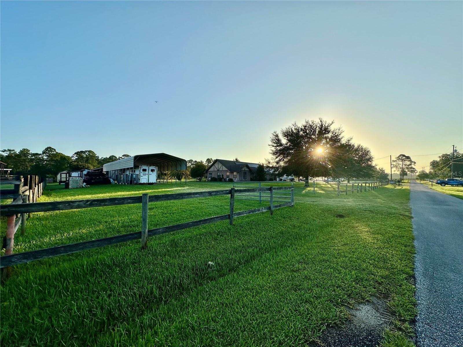 1350 RED COLT CT, ASTOR, FL, 32102