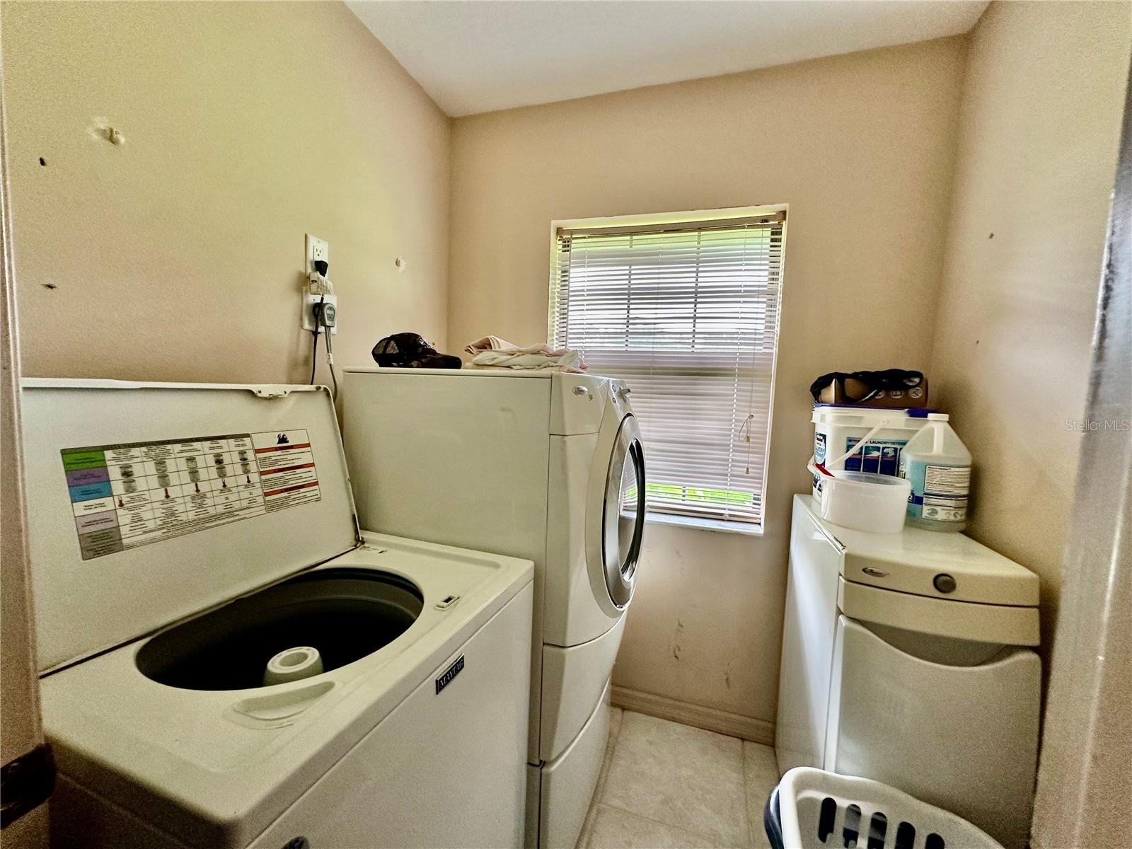 1350 RED COLT CT, ASTOR, FL, 32102