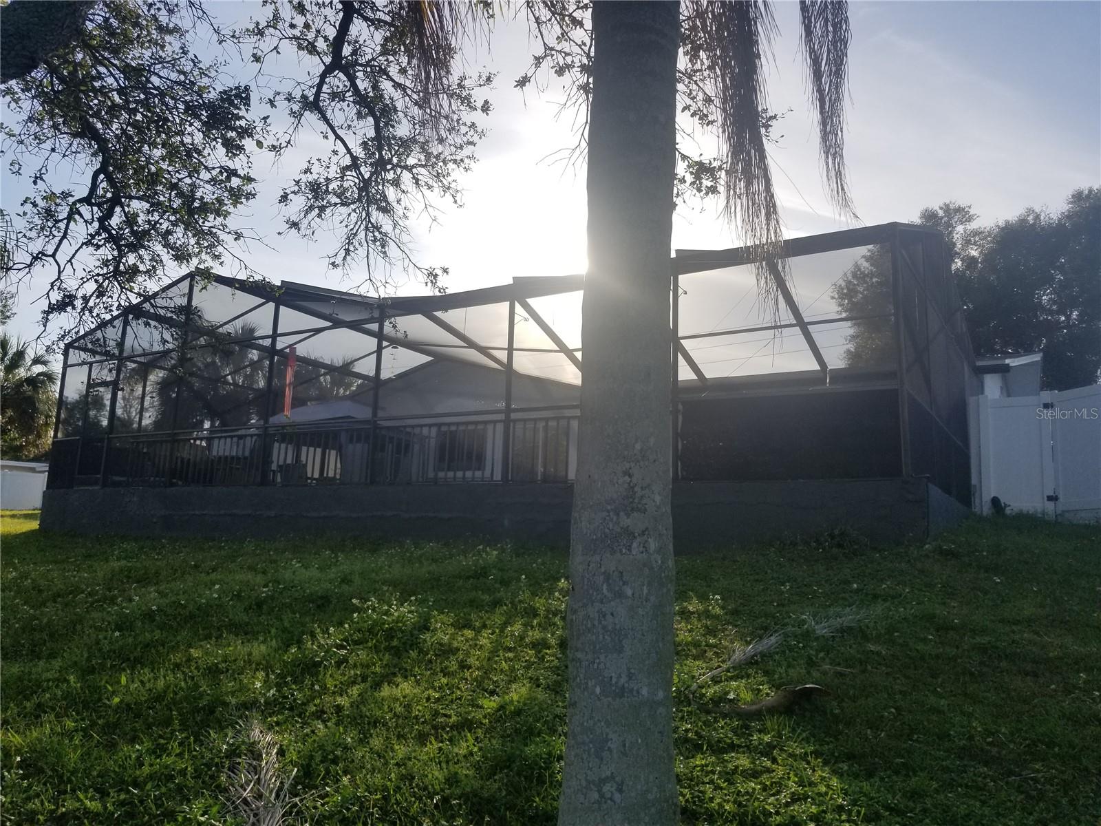 2075 N KEENE RD, CLEARWATER, FL, 33755