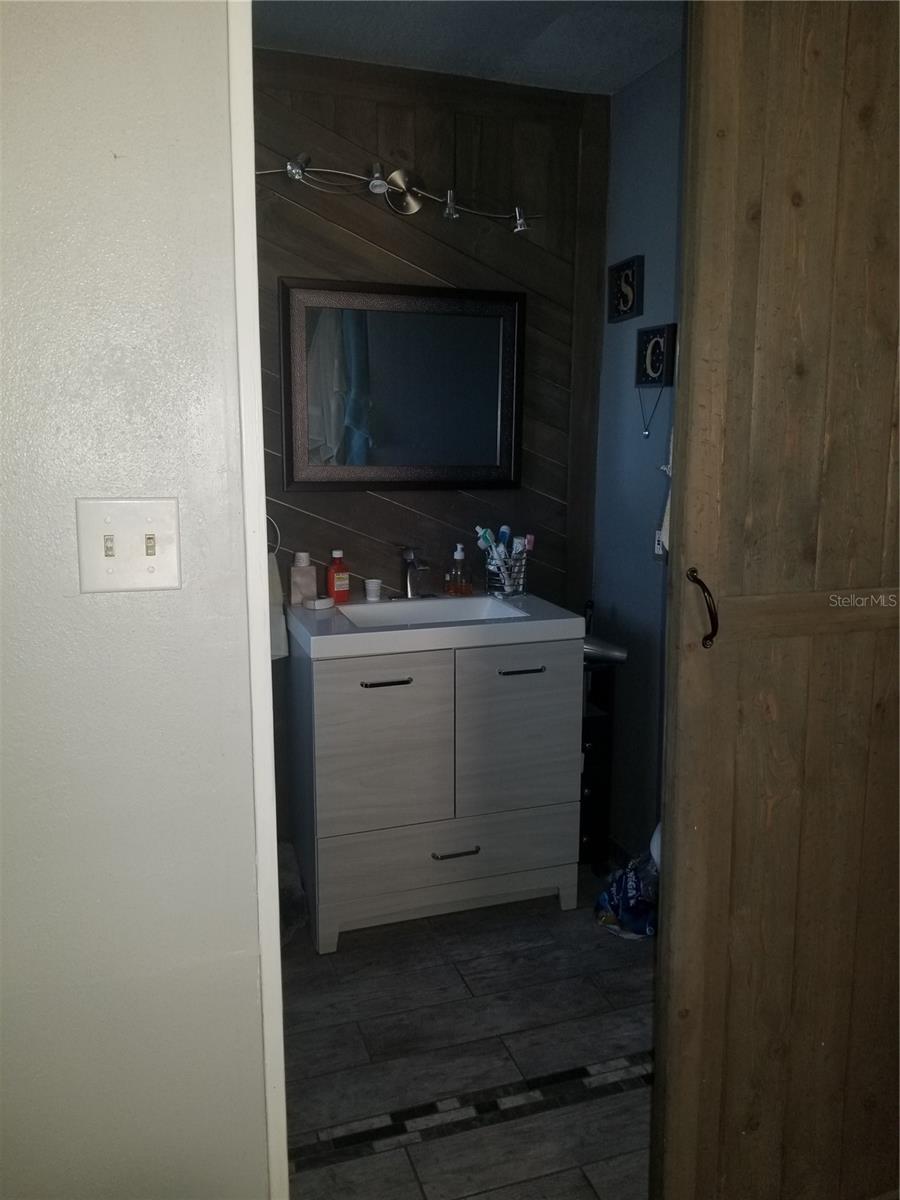 2075 N KEENE RD, CLEARWATER, FL, 33755