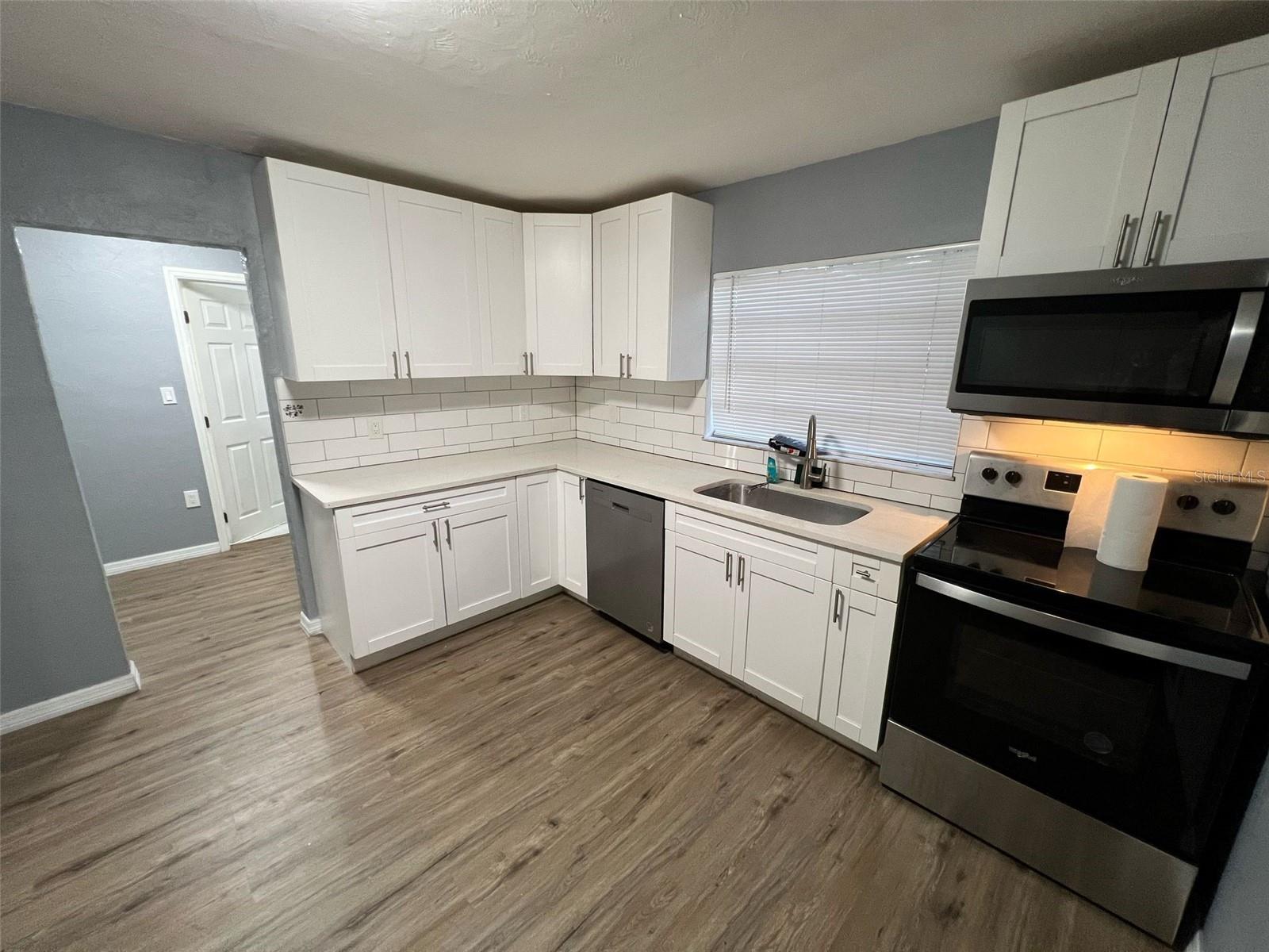 801 E LAKE AVE, TAMPA, FL, 33603