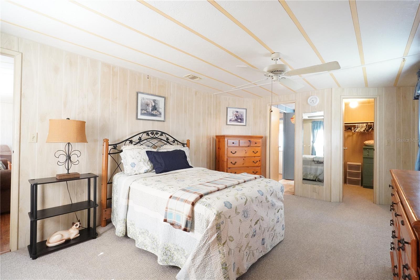 82402 NEW CIRCLE DR N #402, PINELLAS PARK, FL, 33781