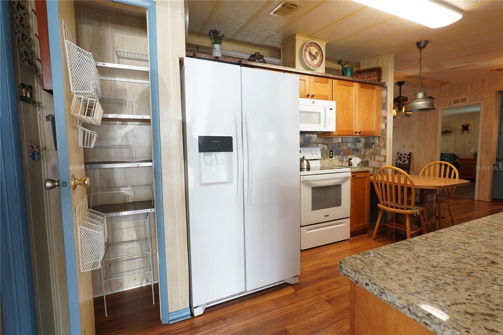 82402 NEW CIRCLE DR N #402, PINELLAS PARK, FL, 33781