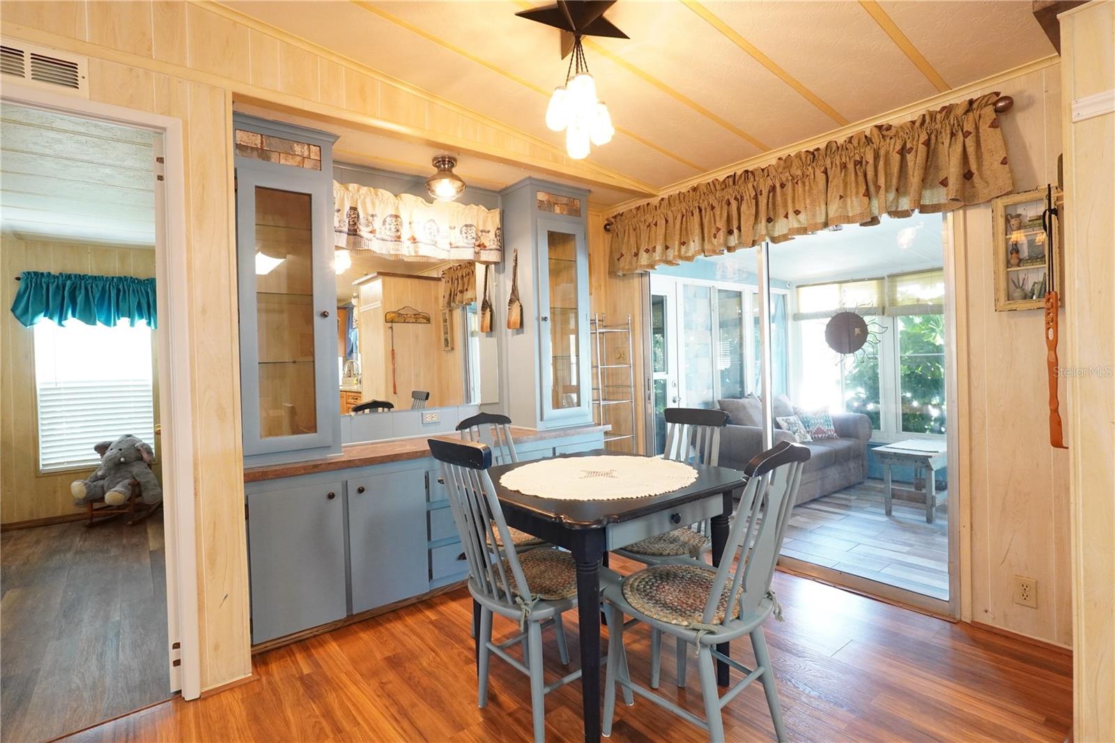 82402 NEW CIRCLE DR N #402, PINELLAS PARK, FL, 33781