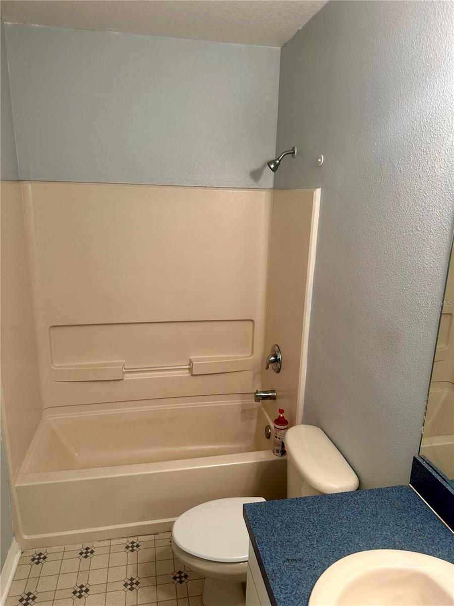 2325 28TH AVE E, PALMETTO, FL, 34221