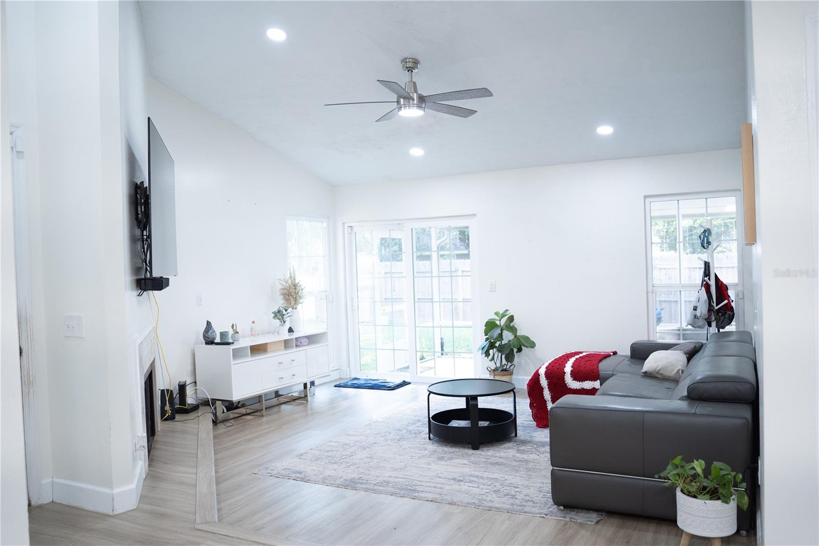 9468 FOREST HILLS CIR, TAMPA, FL, 33612