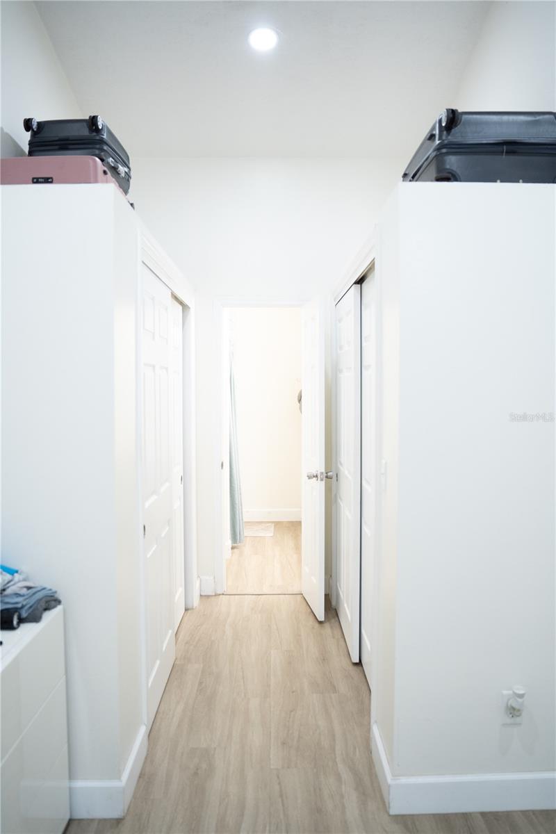 9468 FOREST HILLS CIR, TAMPA, FL, 33612