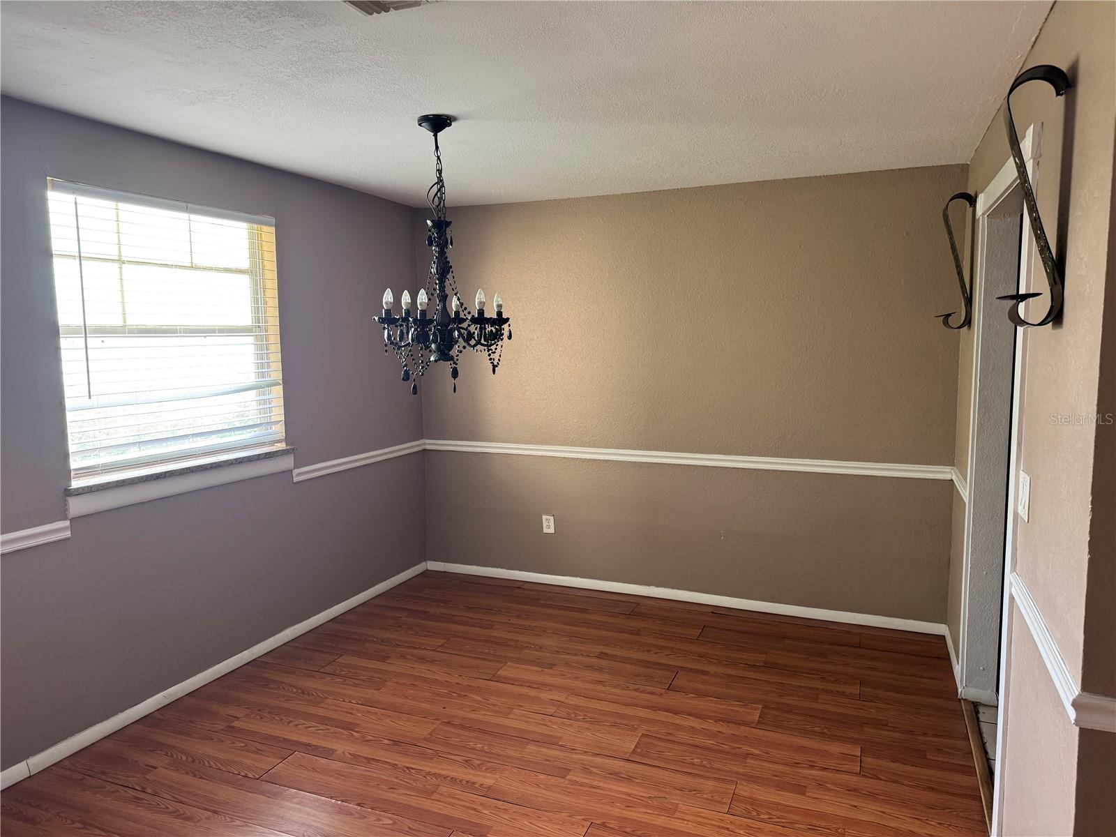 O6327313 Property Photo