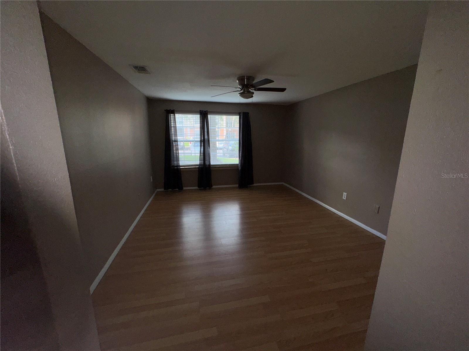 O6327313 Property Photo