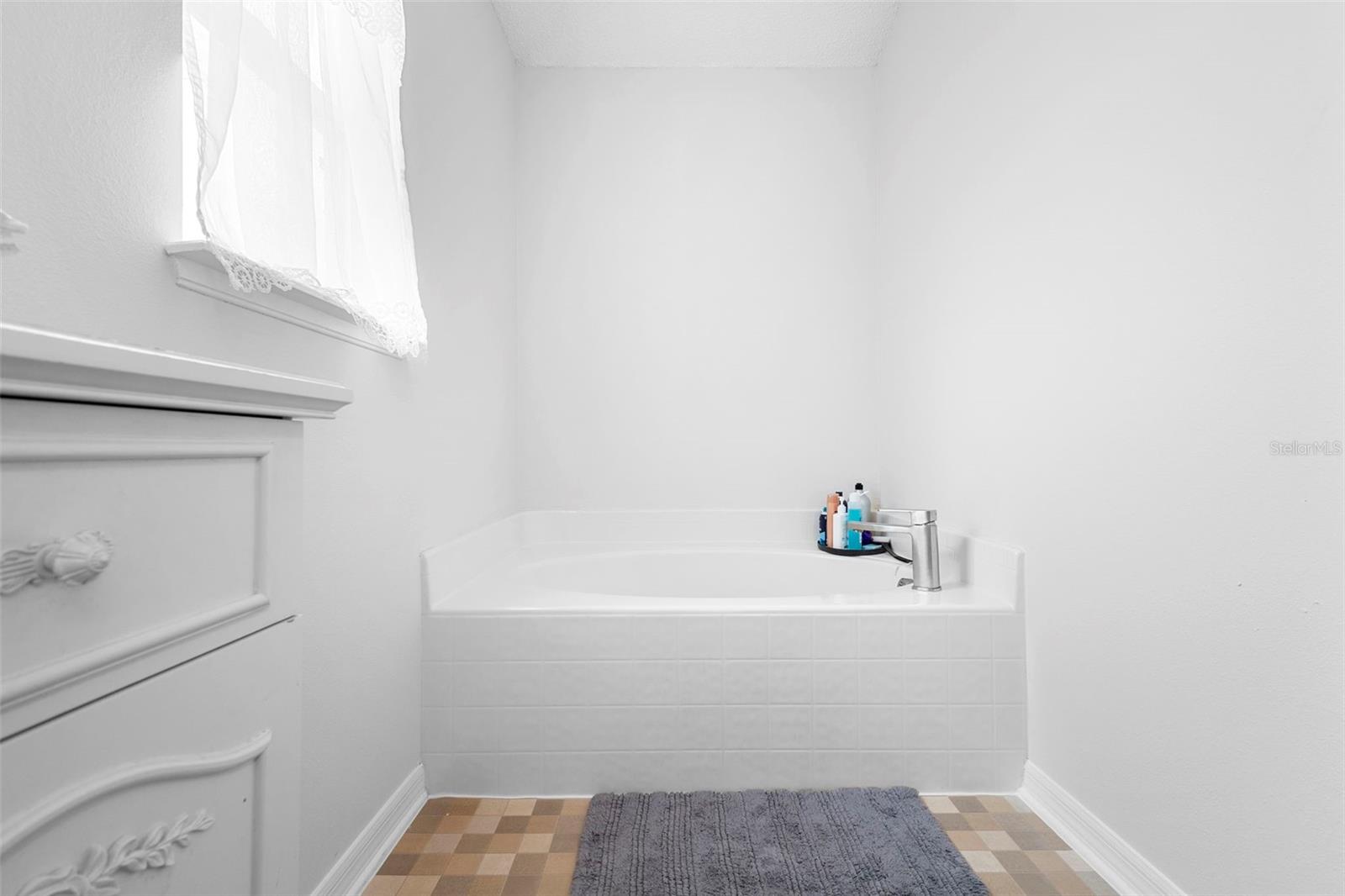 1683 KEELING DR, DELTONA, FL, 32738