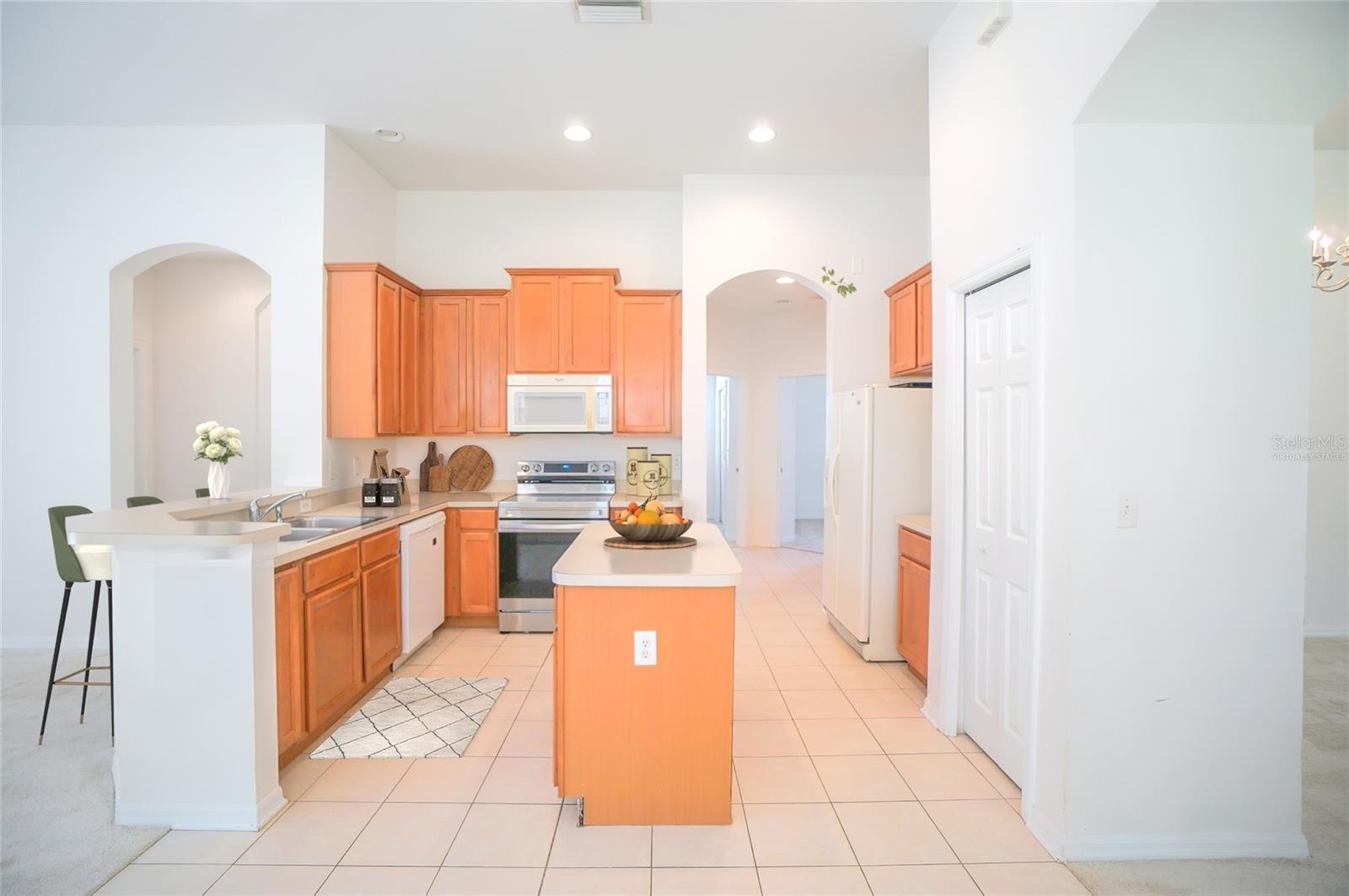 1112 NASHVILLE DR, WESLEY CHAPEL, FL, 33544