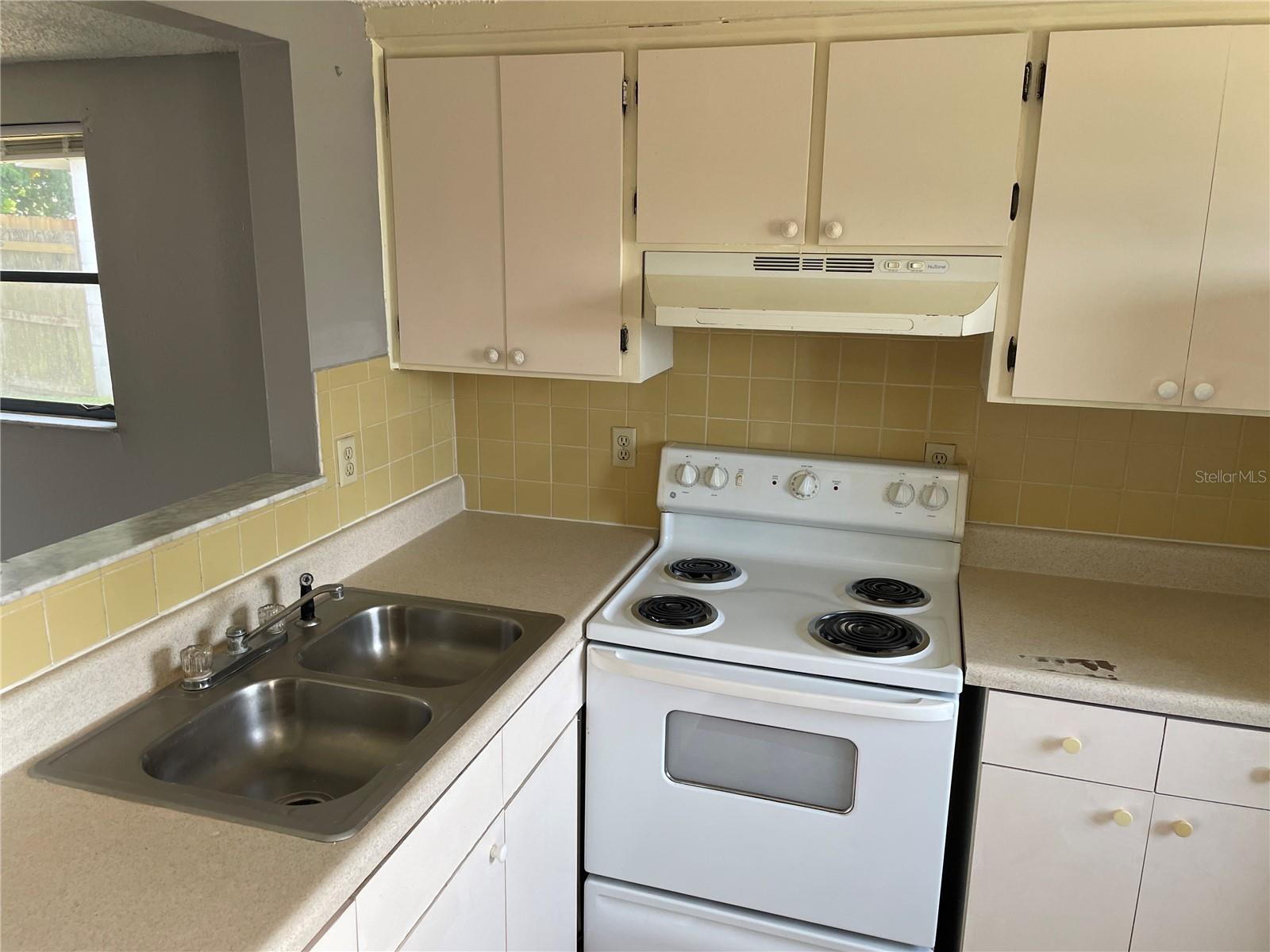 4136 SHORELINE DR, NEW PORT RICHEY, FL, 34652