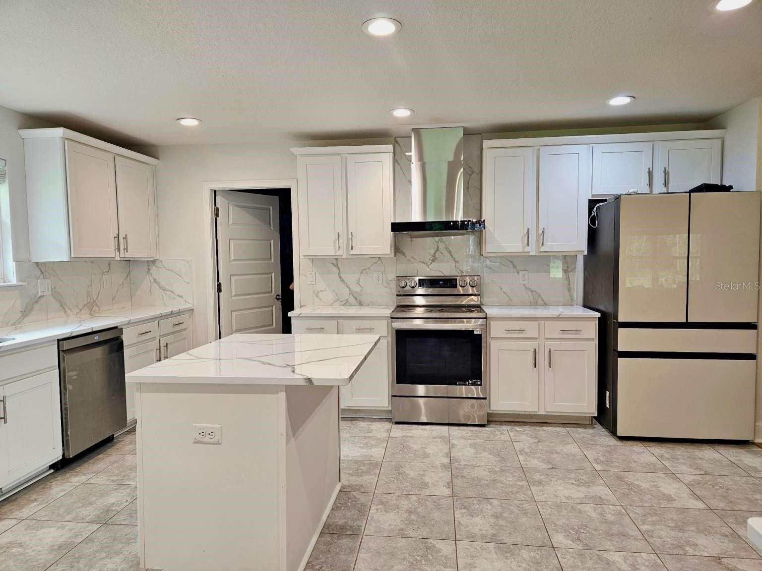 8969 NE 8TH TRL, HIGH SPRINGS, FL, 32643