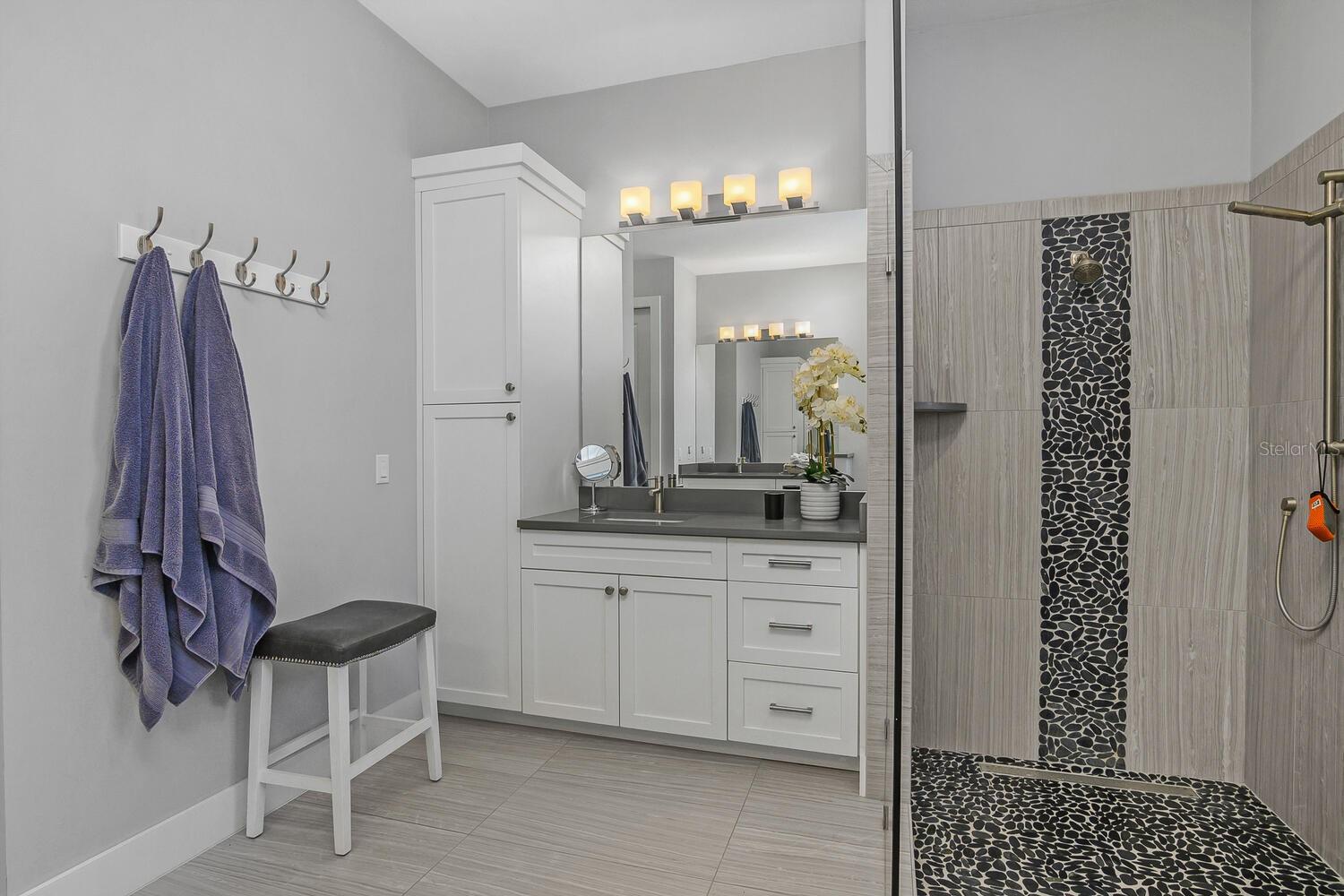 A4658963 Property Photo