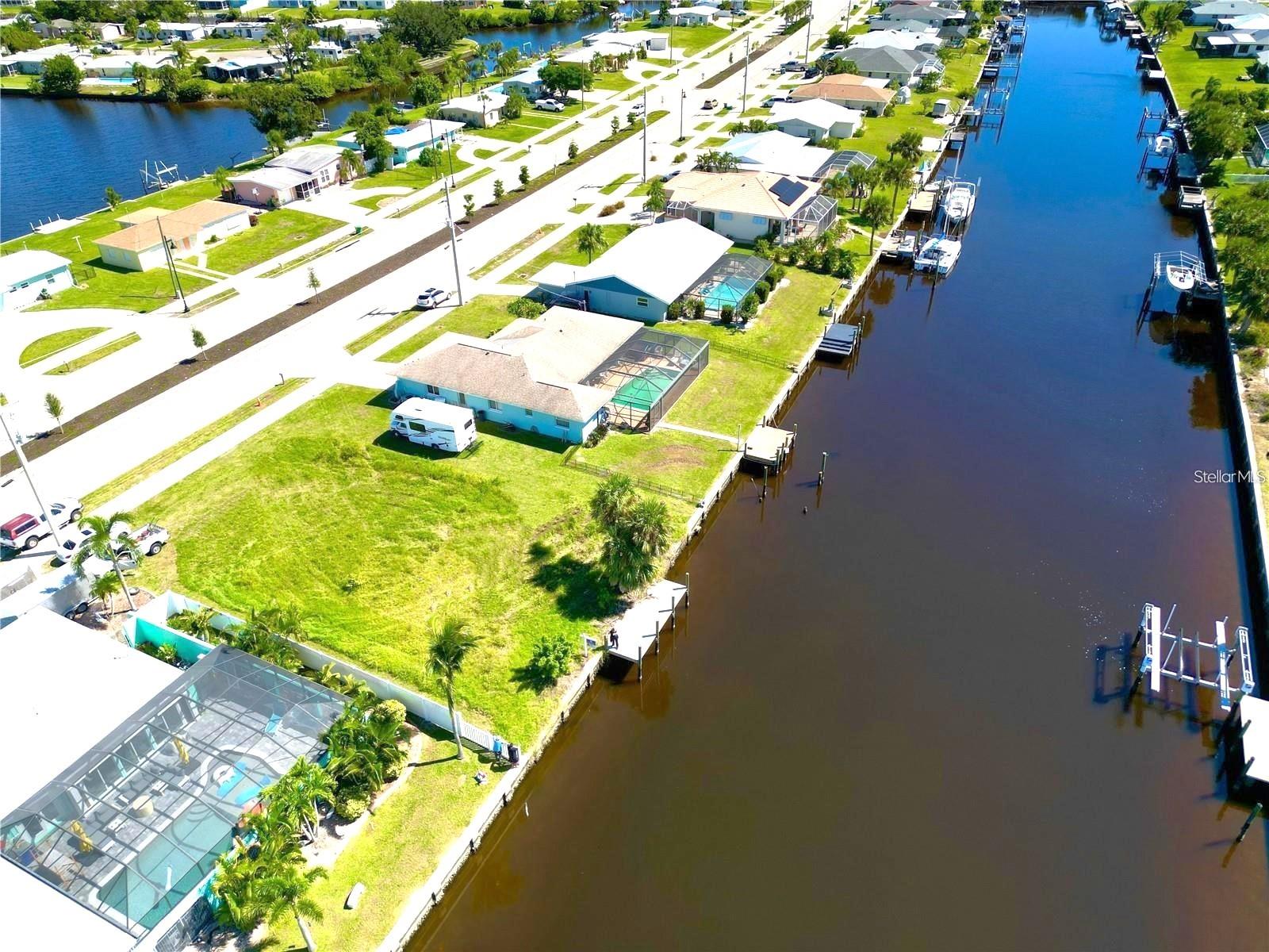 21081 EDGEWATER DR, PORT CHARLOTTE, FL, 33952