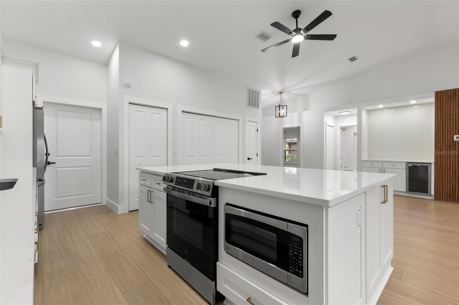 6549 BRENTWOOD DR, ZEPHYRHILLS, FL, 33542