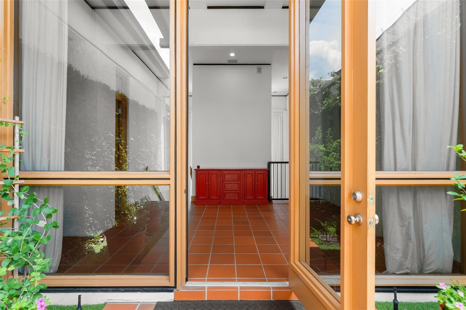 950 N LAKE OTIS DR SE, WINTER HAVEN, FL, 33880