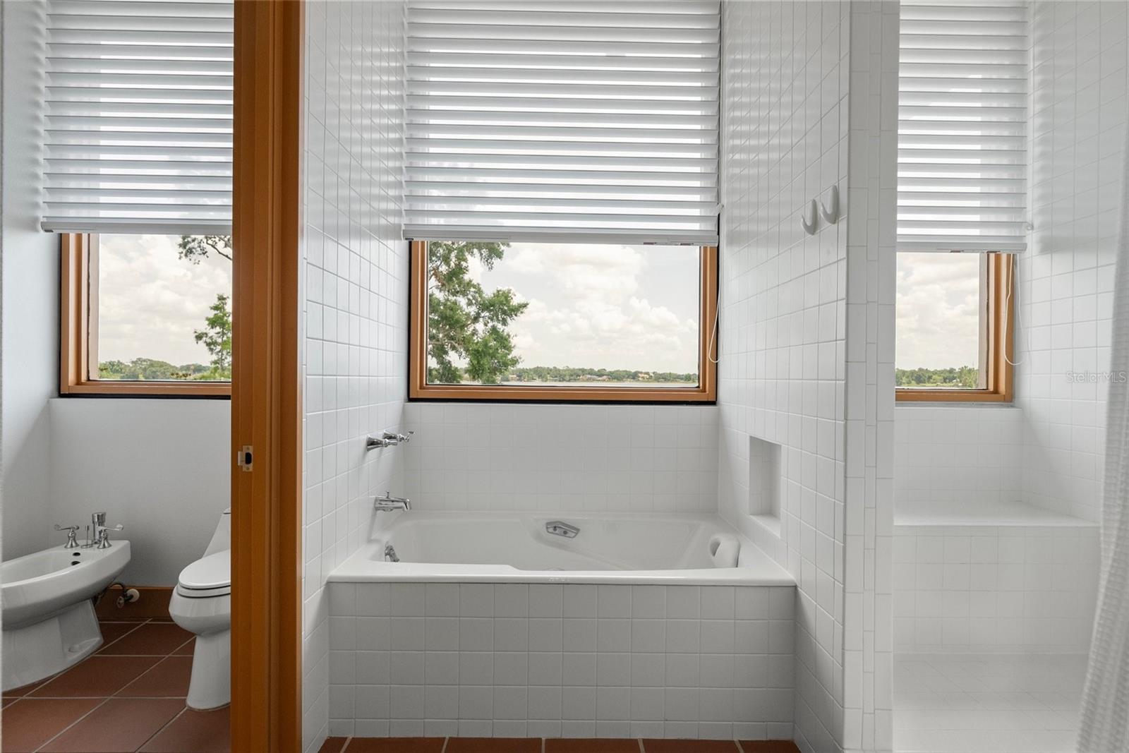 950 N LAKE OTIS DR SE, WINTER HAVEN, FL, 33880