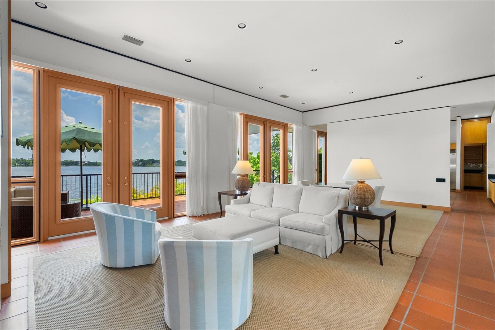 950 N LAKE OTIS DR SE, WINTER HAVEN, FL, 33880