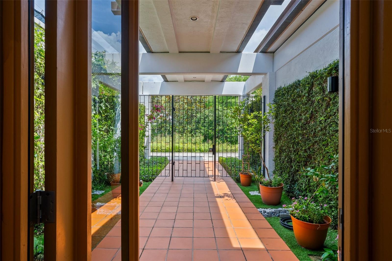 950 N LAKE OTIS DR SE, WINTER HAVEN, FL, 33880