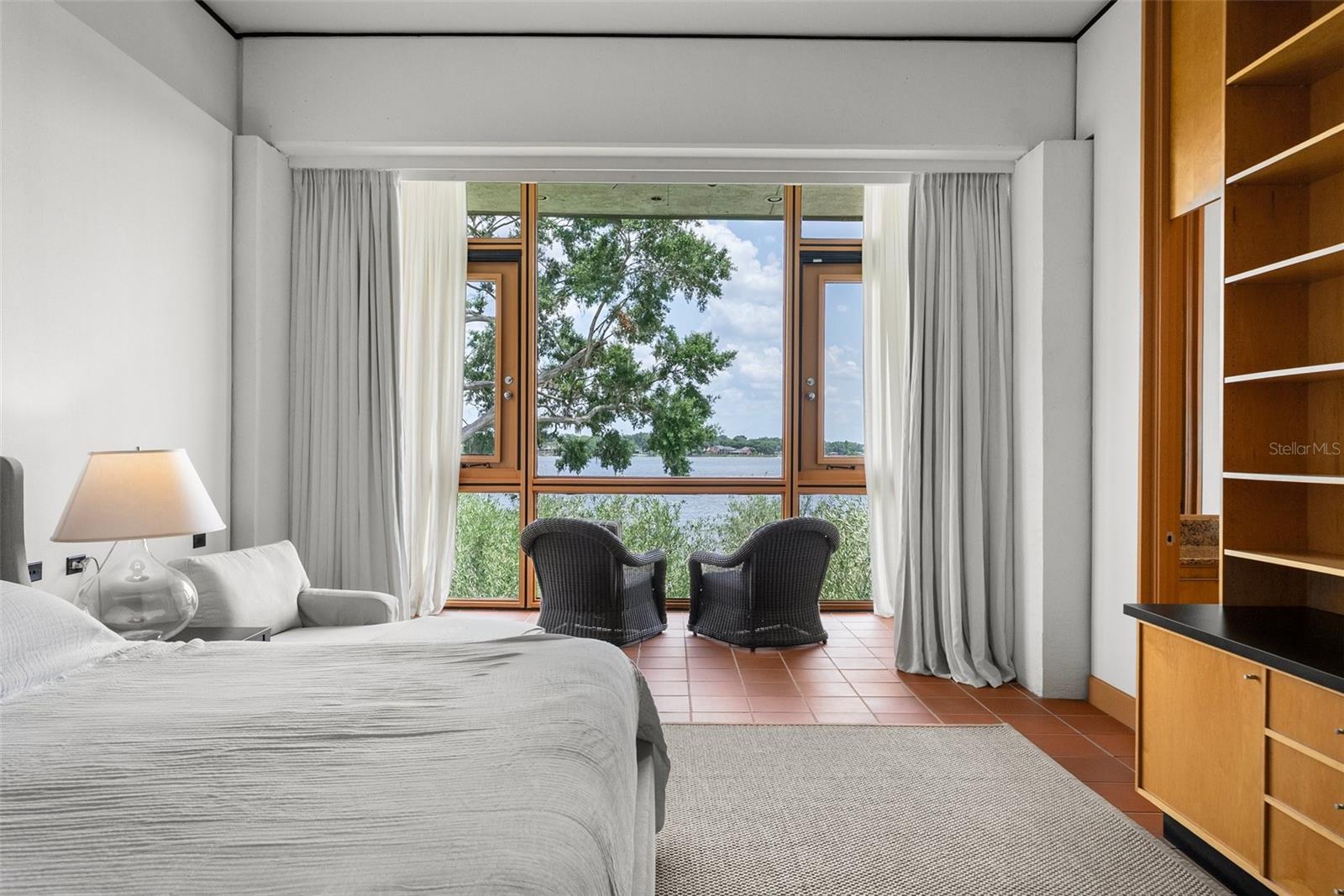 950 N LAKE OTIS DR SE, WINTER HAVEN, FL, 33880