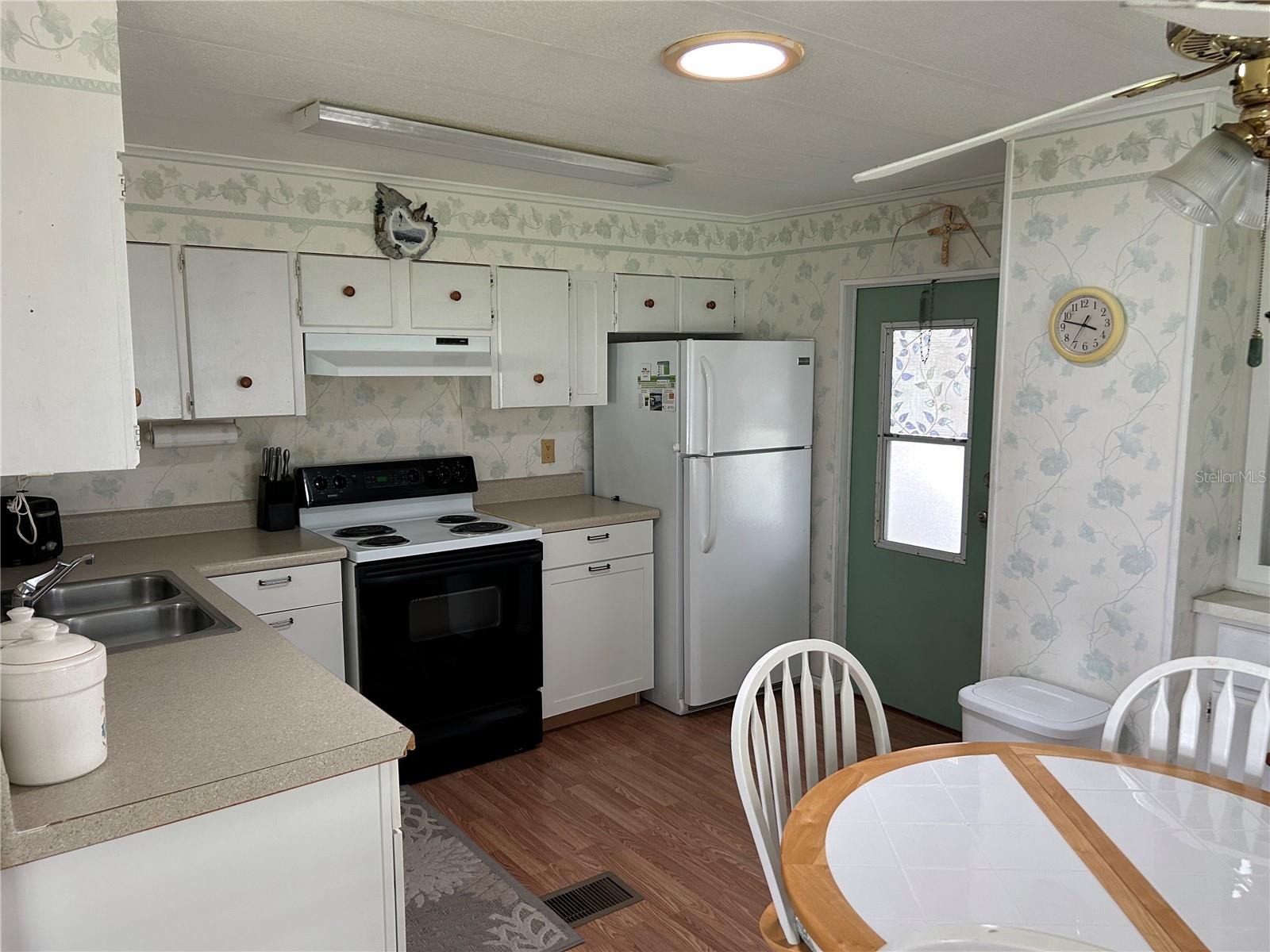 120 KENSINGTON PARK DR, DAVENPORT, FL, 33897