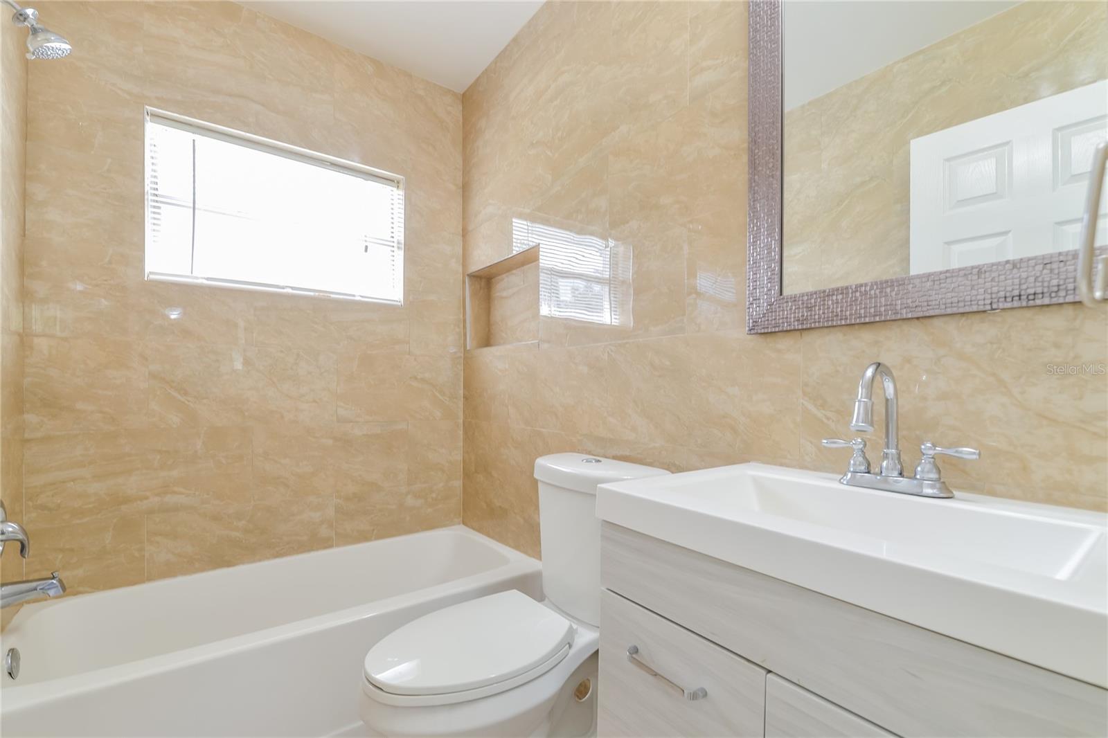 3665 SCHWALBE DR, SARASOTA, FL, 34235