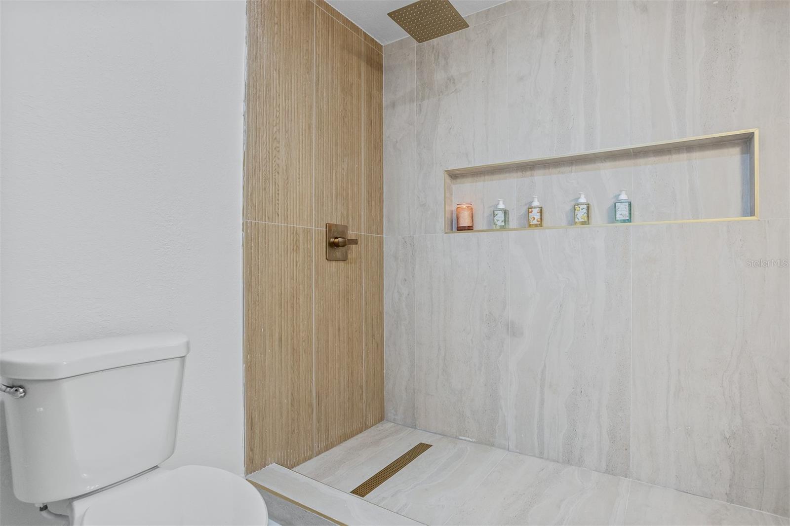 5108 N SUWANEE AVE, TAMPA, FL, 33603