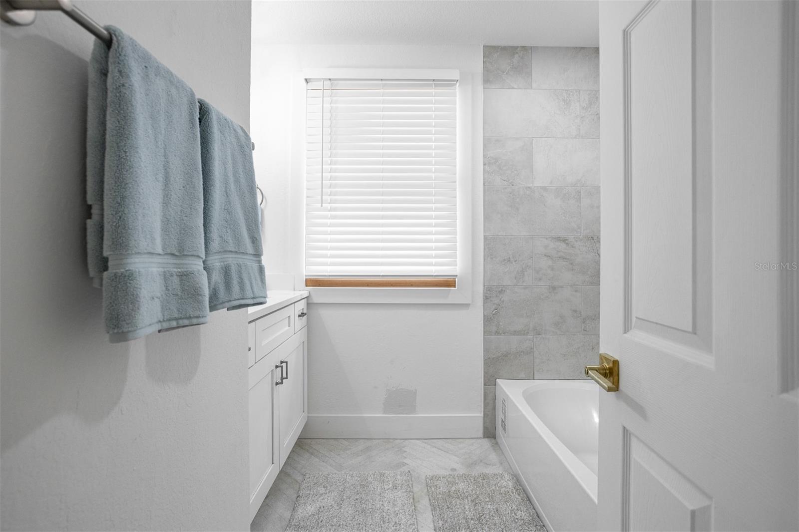 5108 N SUWANEE AVE, TAMPA, FL, 33603