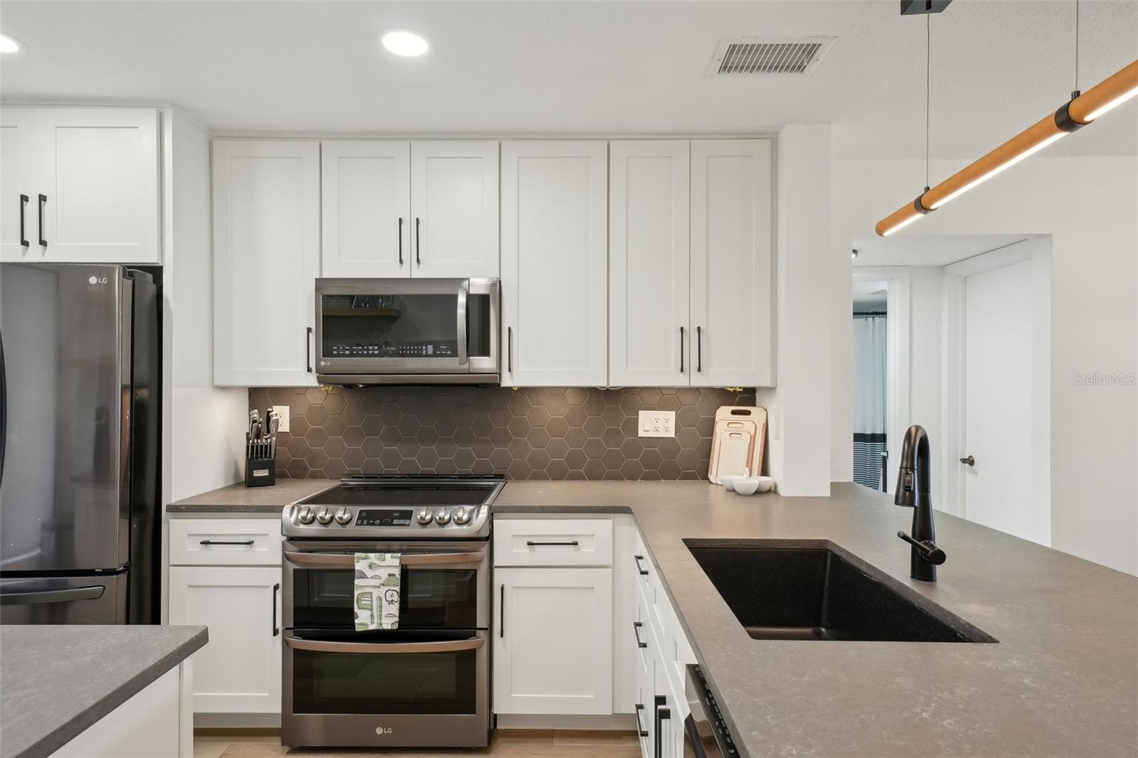 6277 BAHIA DEL MAR BLVD #210, ST PETERSBURG, FL, 33715