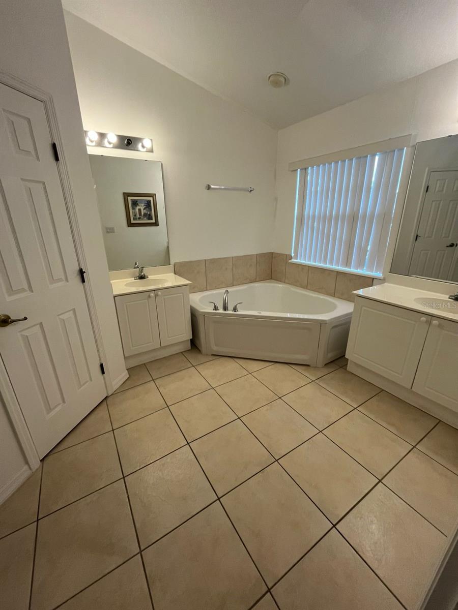 2827 CLUB CORTILE CIR, KISSIMMEE, FL, 34746