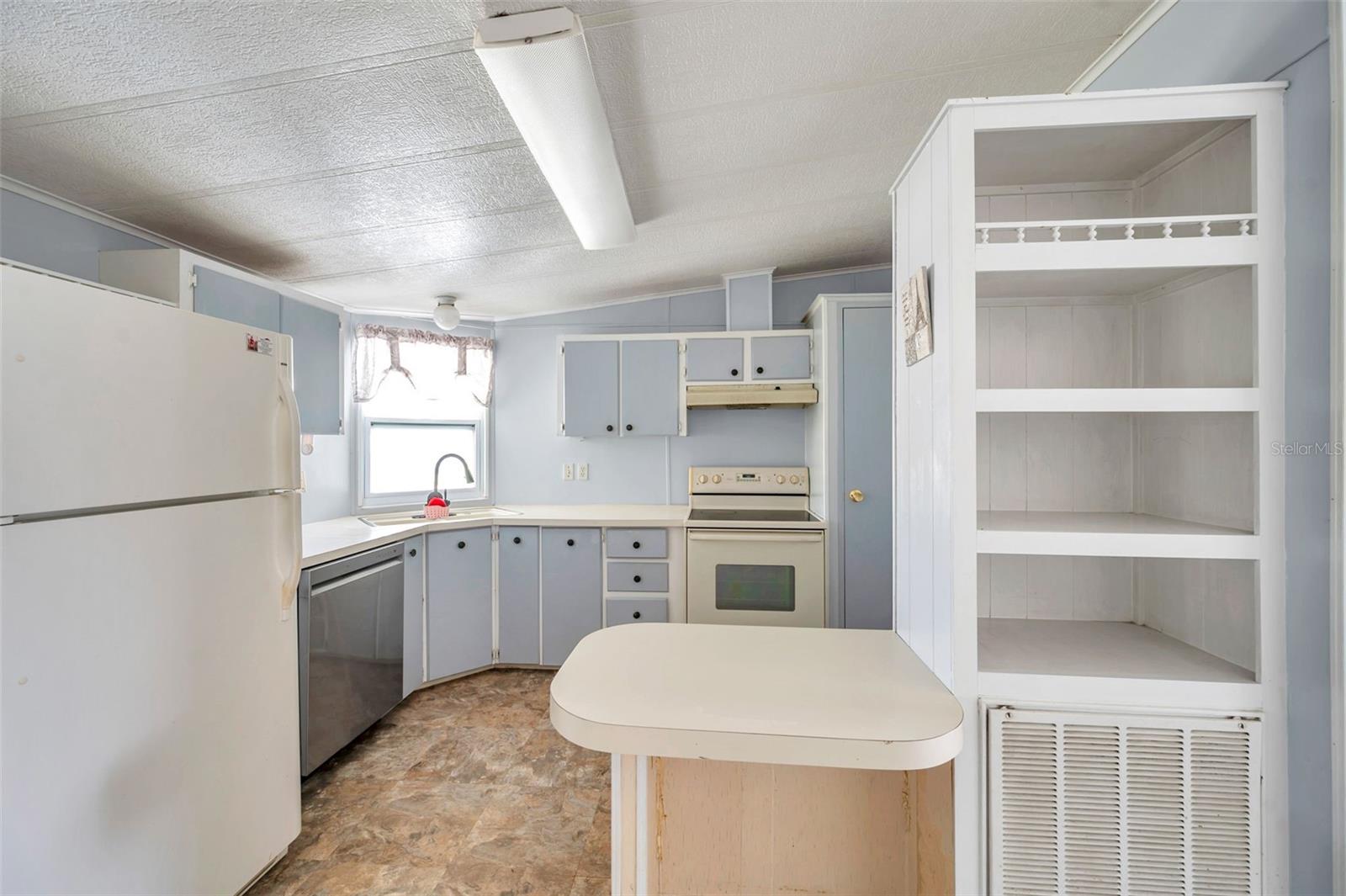 16131 BROOKRIDGE BLVD, BROOKSVILLE, FL, 34613