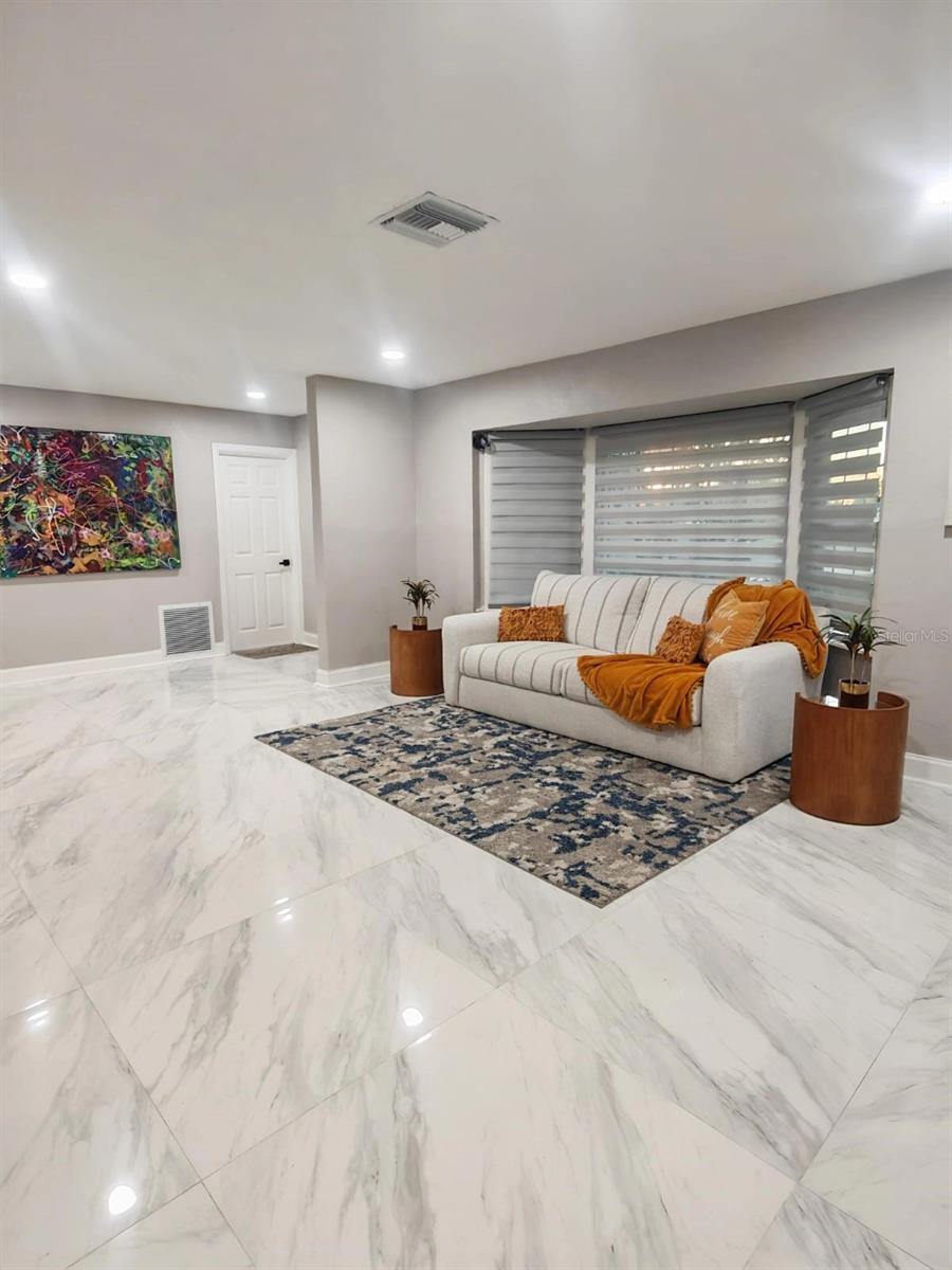 605 CAPRI BLVD, ST PETERSBURG, FL, 33706