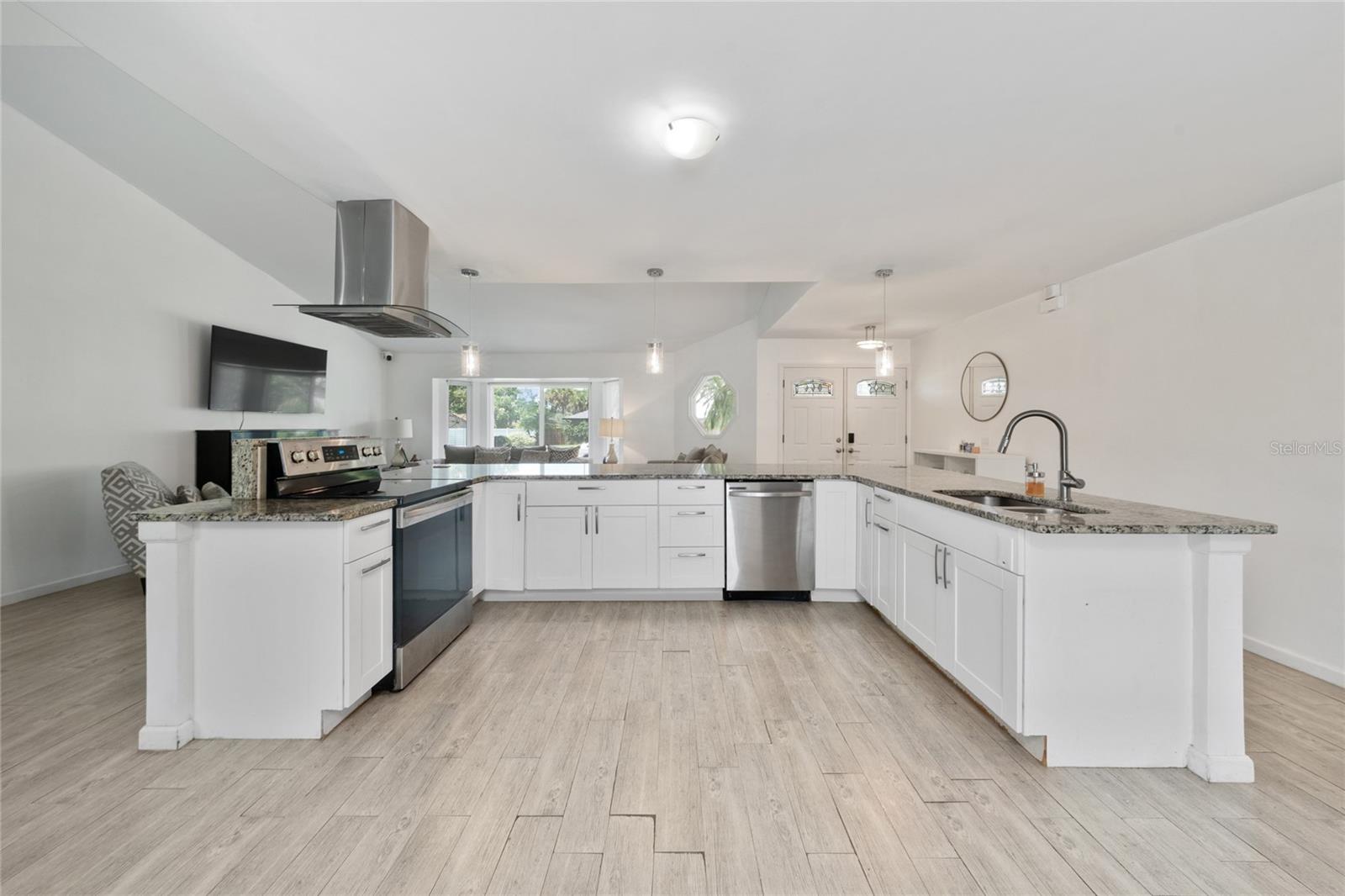 8442 CEDAR COVE DR, ORLANDO, FL, 32819