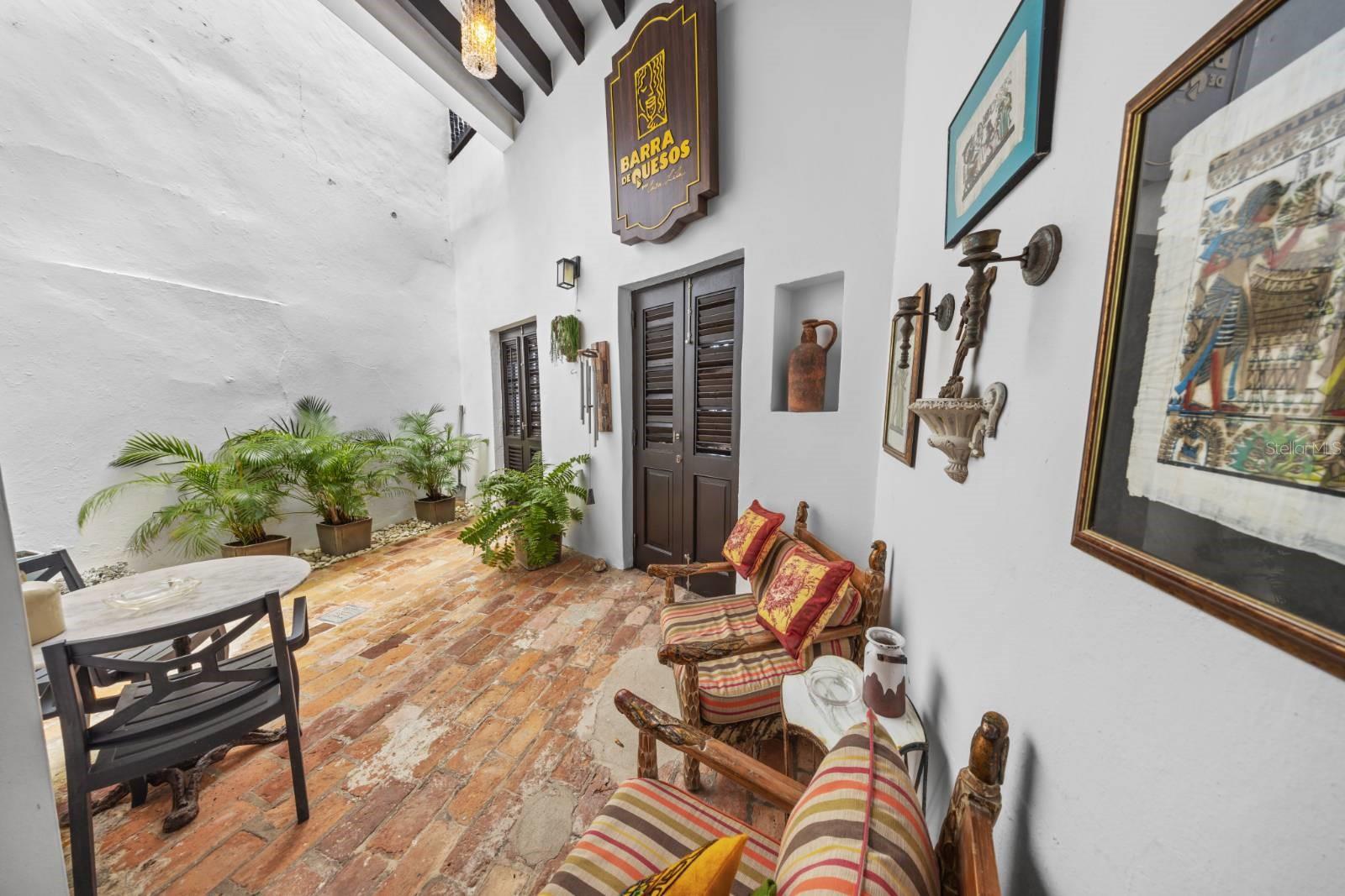 PR9114881 Property Photo