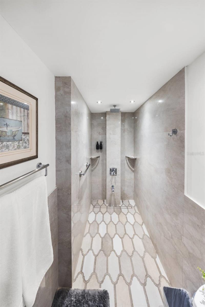 PR9114881 Property Photo