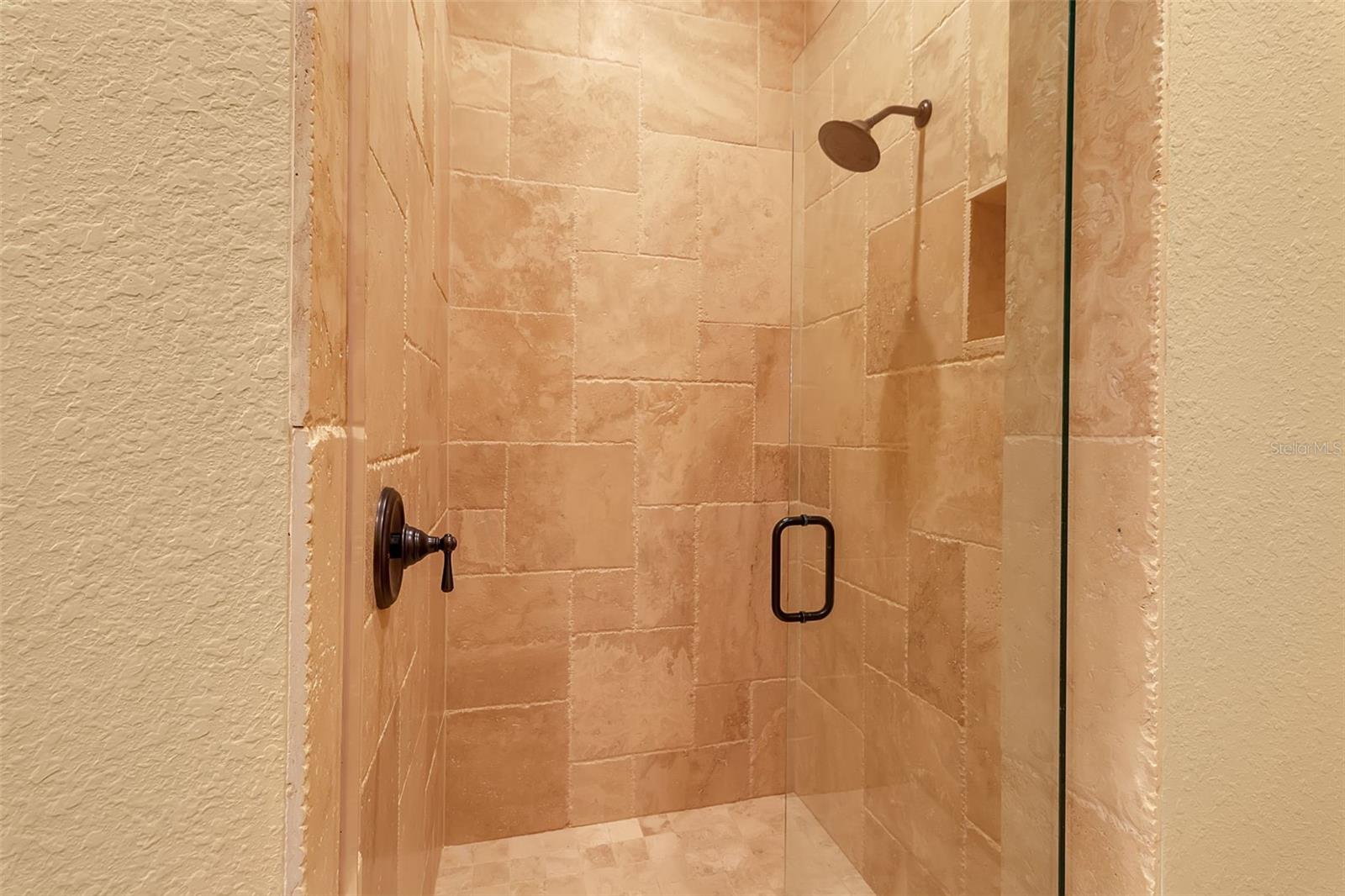 A4659027 Property Photo