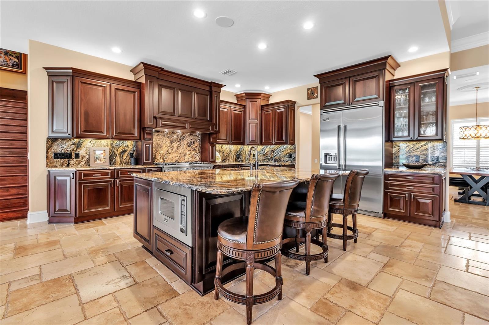 A4659027 Property Photo