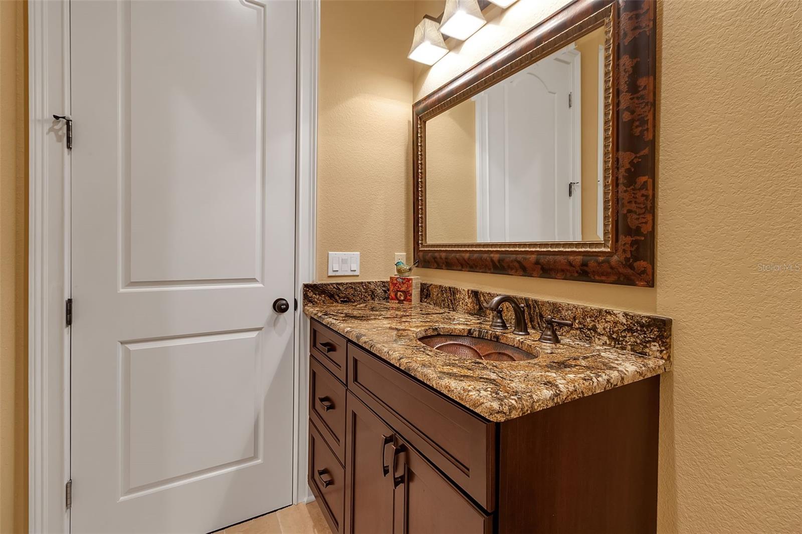 A4659027 Property Photo