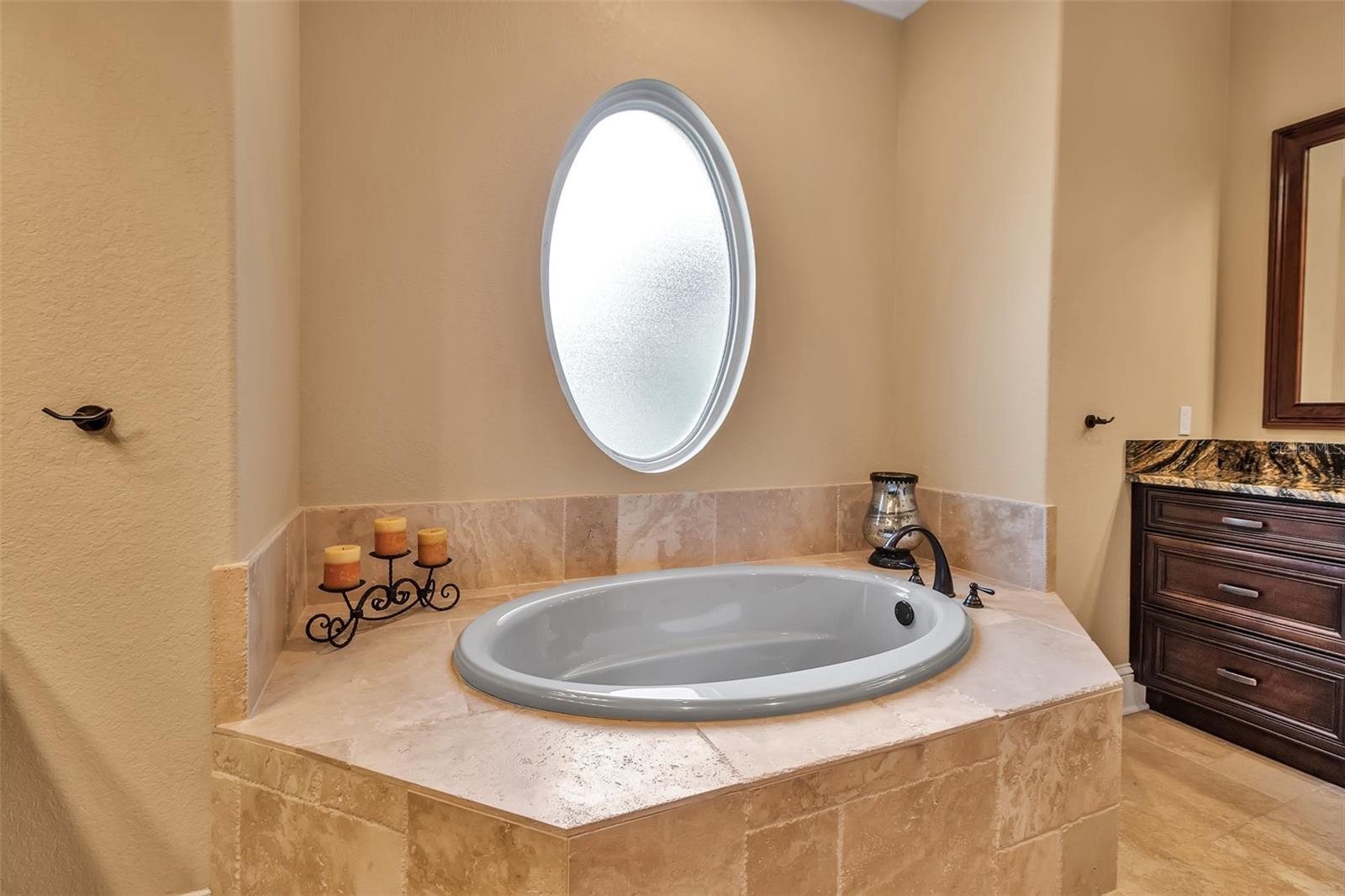 A4659027 Property Photo