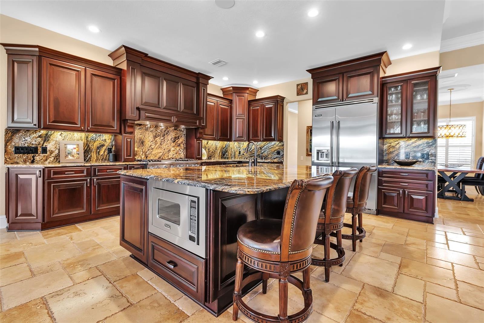 A4659027 Property Photo
