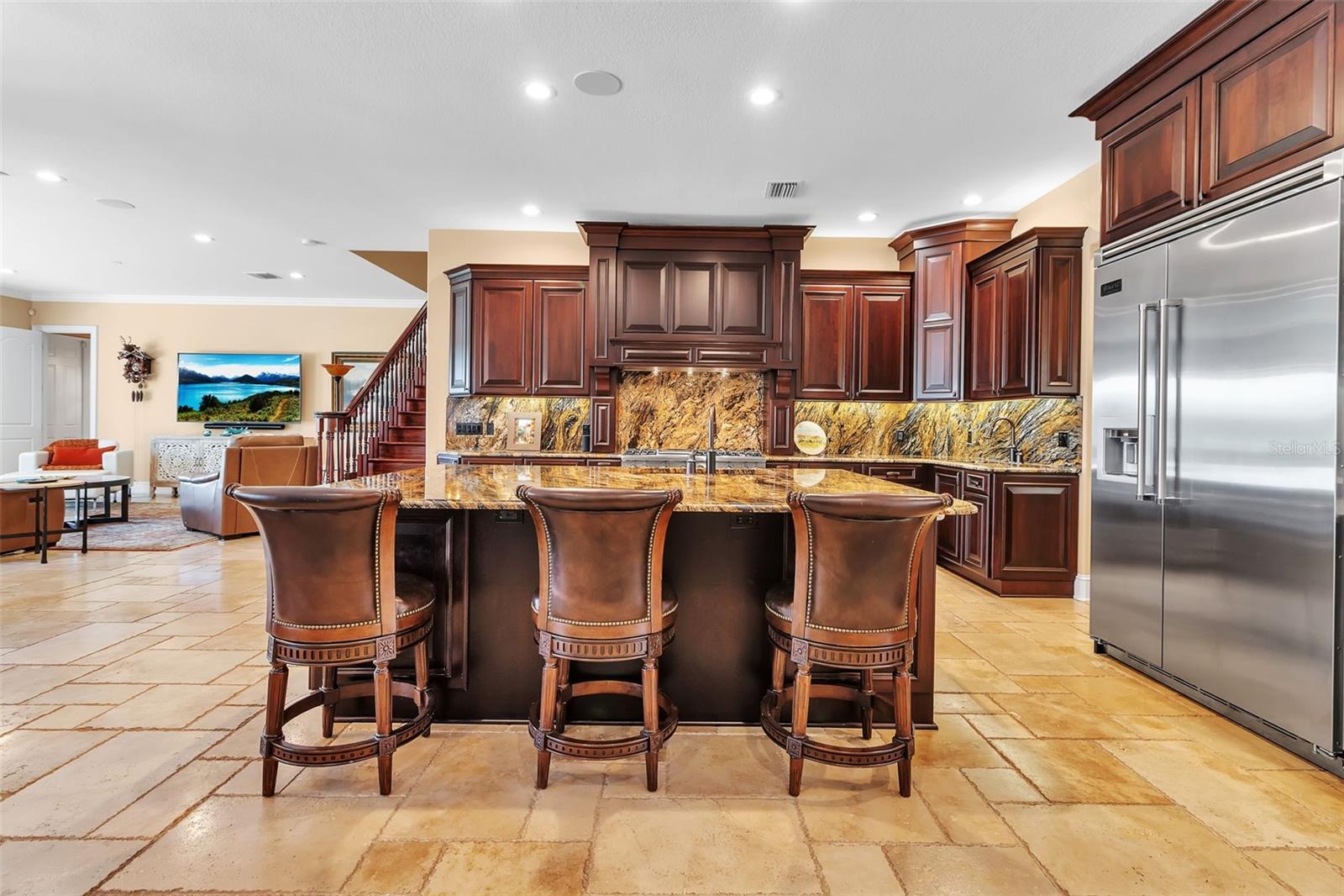 A4659027 Property Photo