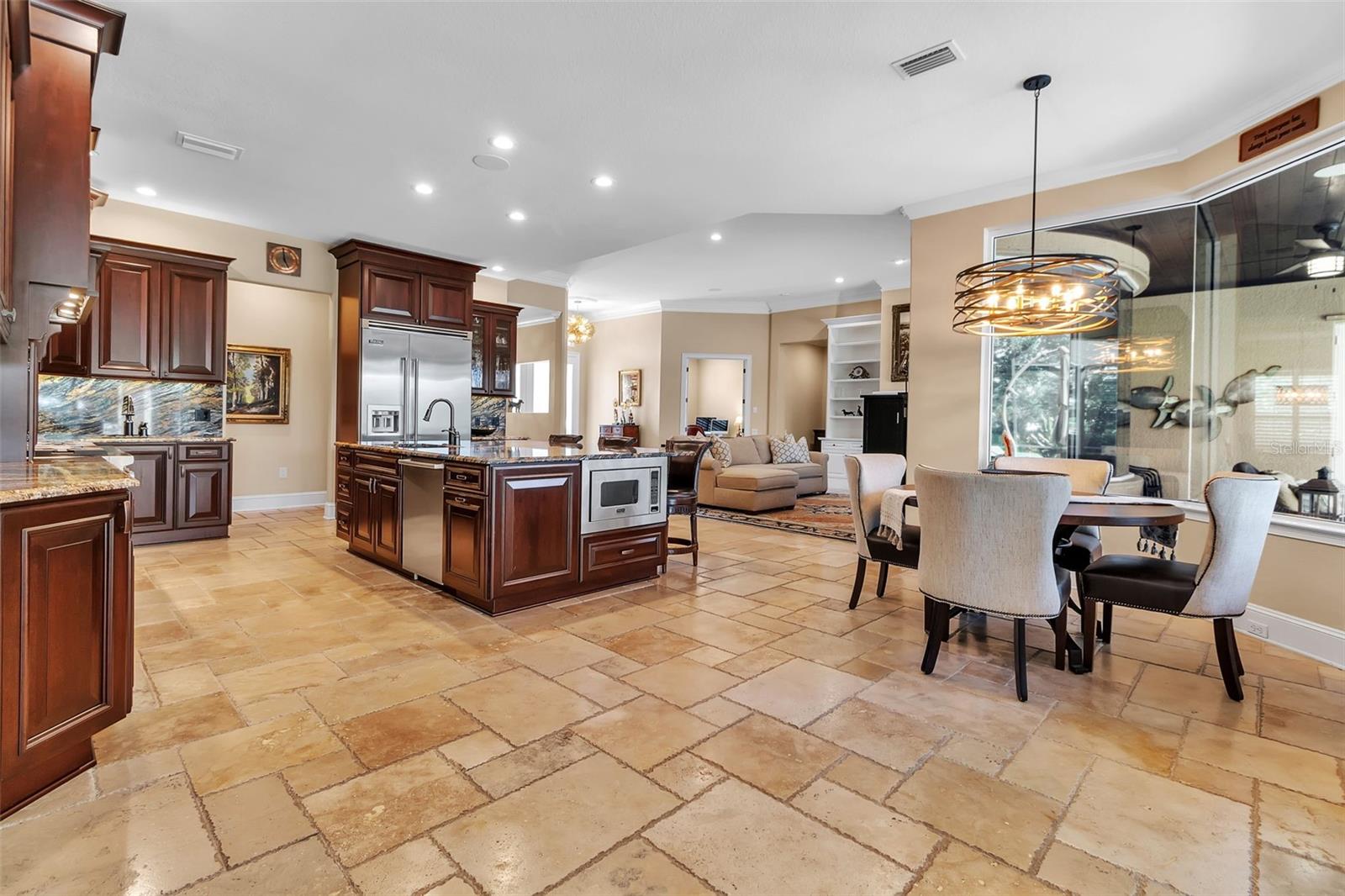 A4659027 Property Photo