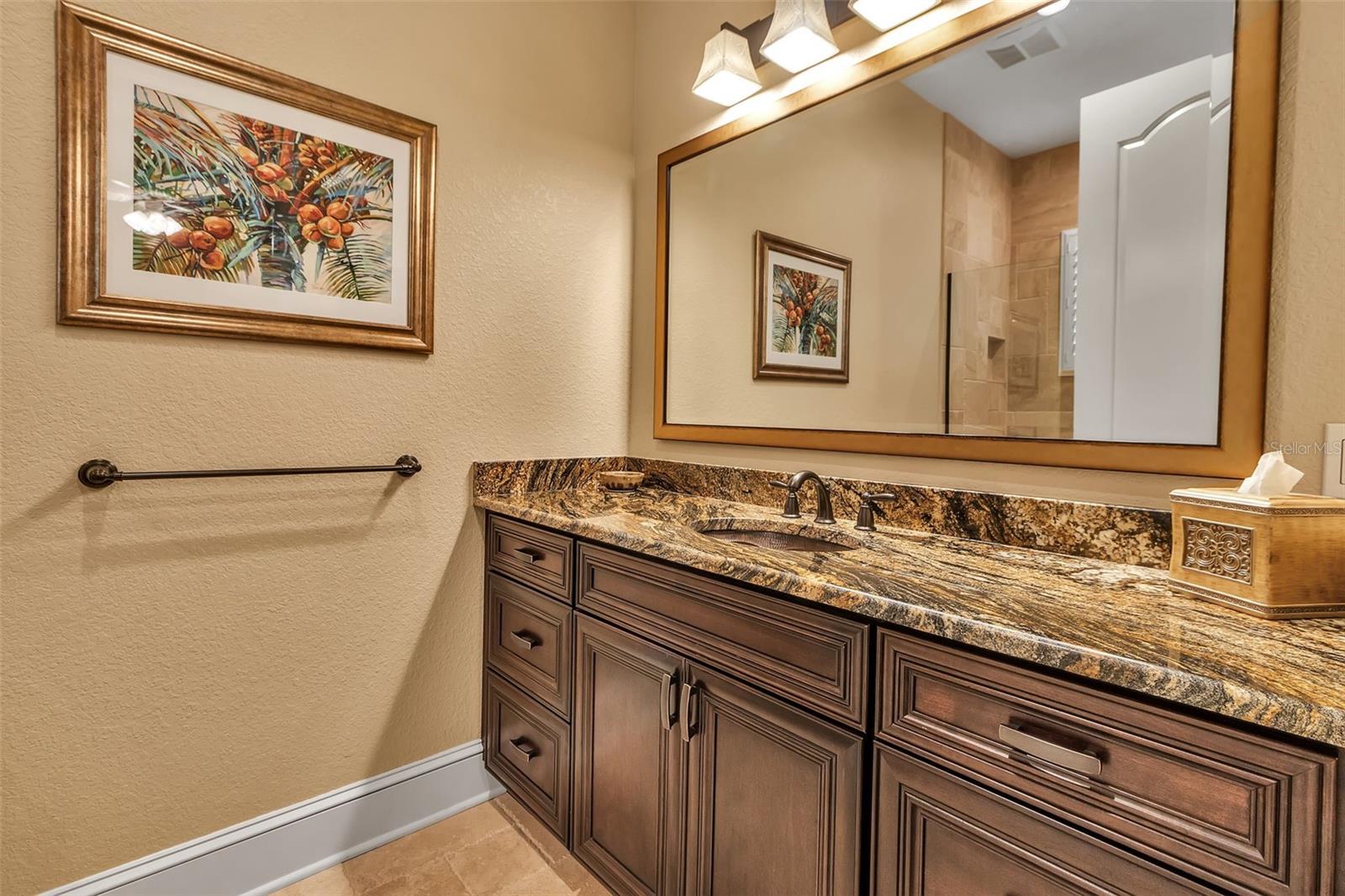 A4659027 Property Photo