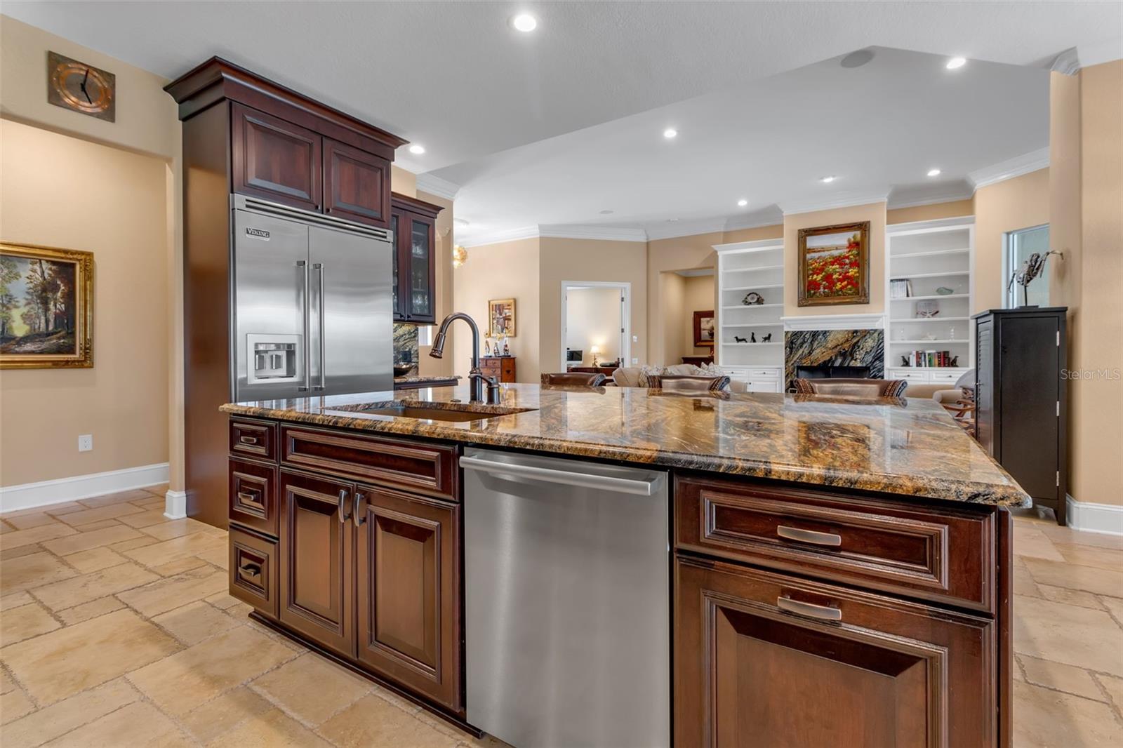 A4659027 Property Photo