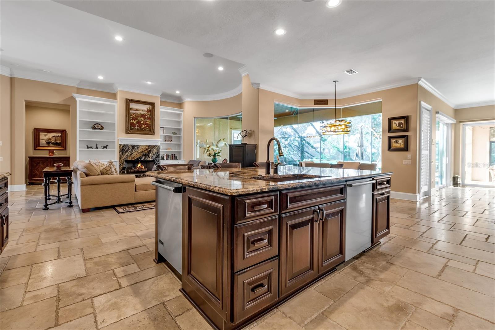 A4659027 Property Photo