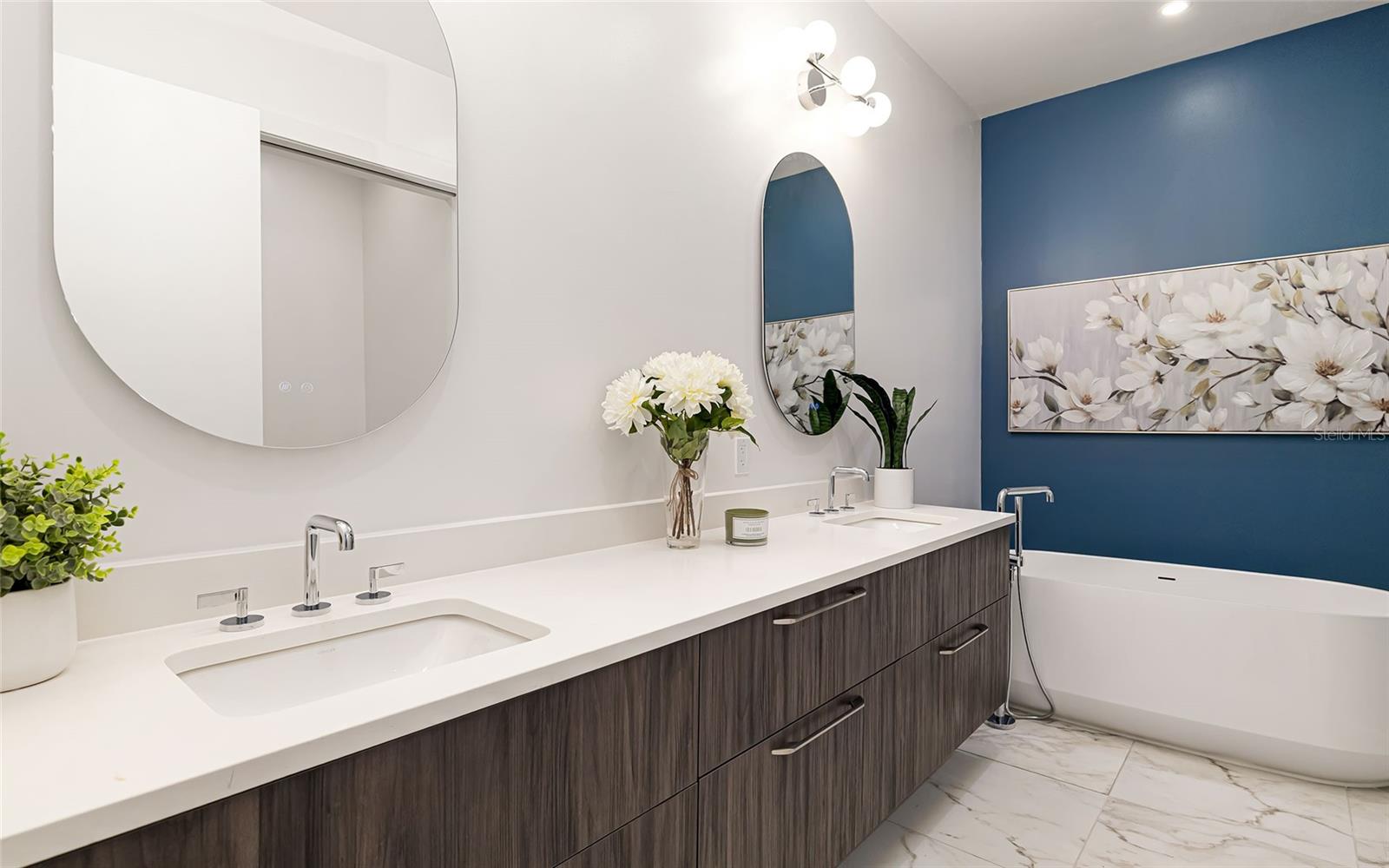 A4659041 Property Photo