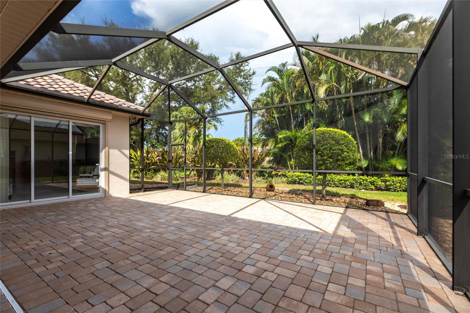 A4659066 Property Photo